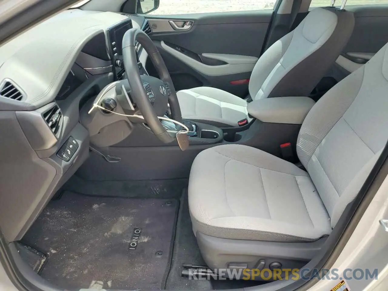 7 Photograph of a damaged car KMHC75LC3MU255909 HYUNDAI IONIQ 2021