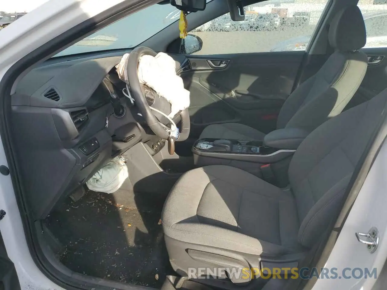 7 Photograph of a damaged car KMHC75LJ8MU077915 HYUNDAI IONIQ 2021