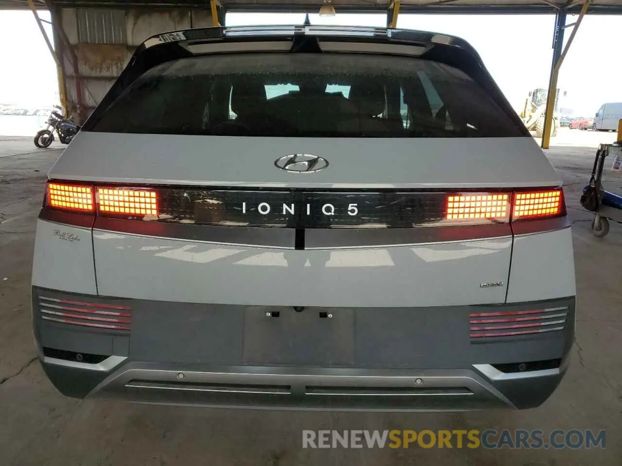 6 Photograph of a damaged car KM8KMDAF7NU083669 HYUNDAI IONIQ 2022