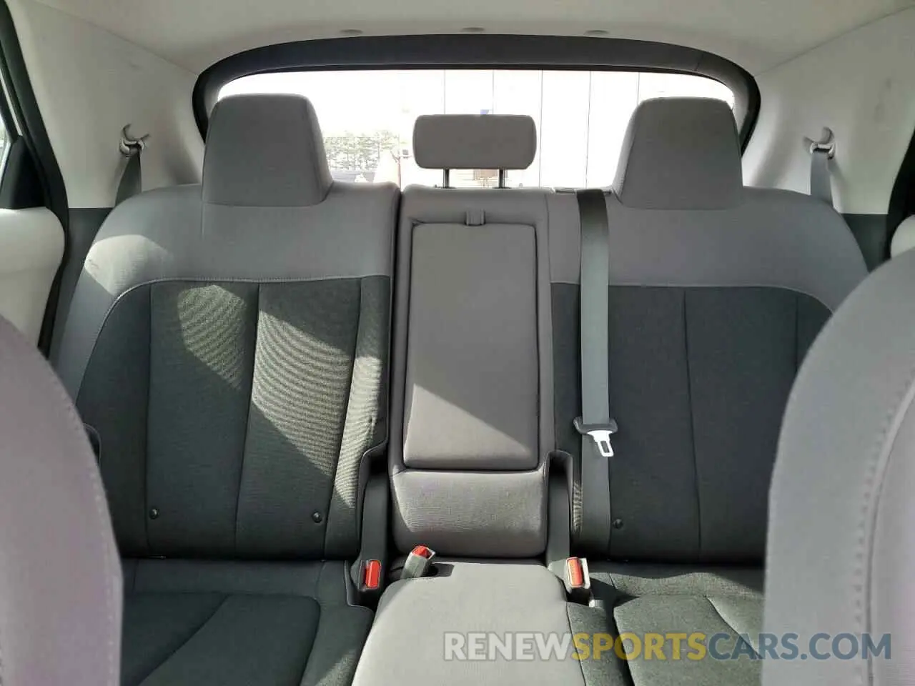 10 Photograph of a damaged car KM8KMDAF7NU085213 HYUNDAI IONIQ 2022