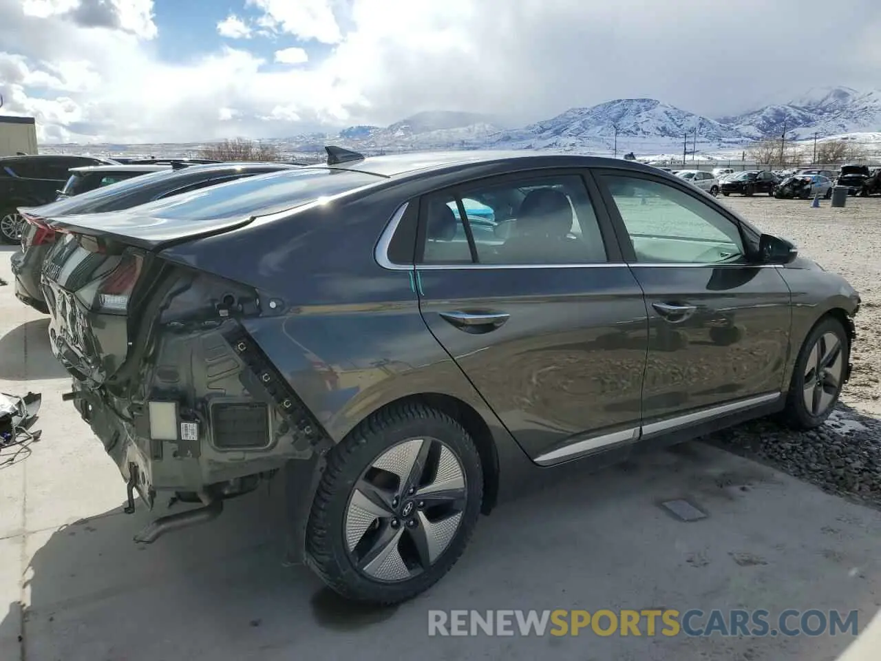 3 Photograph of a damaged car KMHC05LC6NU268918 HYUNDAI IONIQ 2022