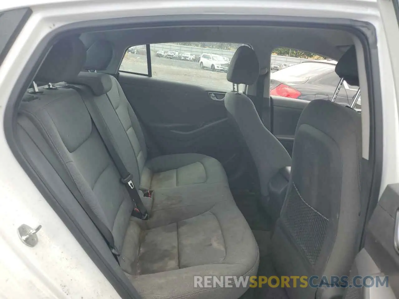 10 Photograph of a damaged car KMHC65LC0NU282862 HYUNDAI IONIQ 2022