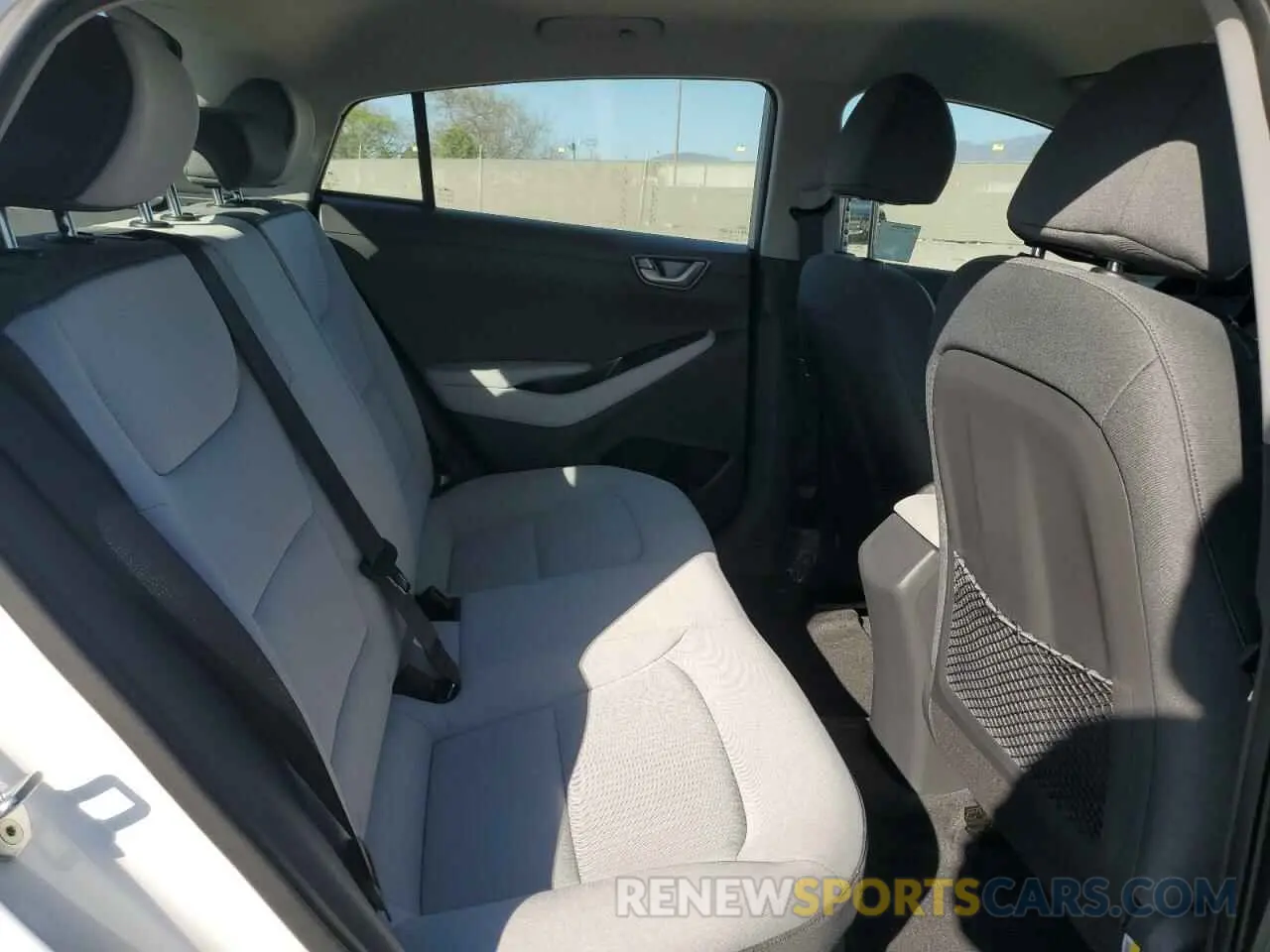 10 Photograph of a damaged car KMHC65LC7NU268666 HYUNDAI IONIQ 2022