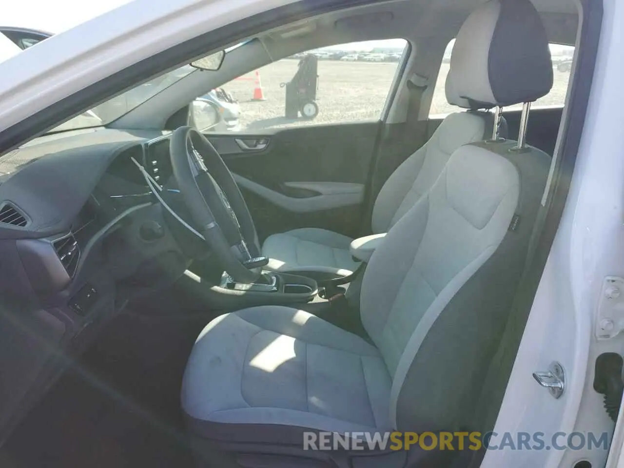 7 Photograph of a damaged car KMHC65LC7NU268666 HYUNDAI IONIQ 2022