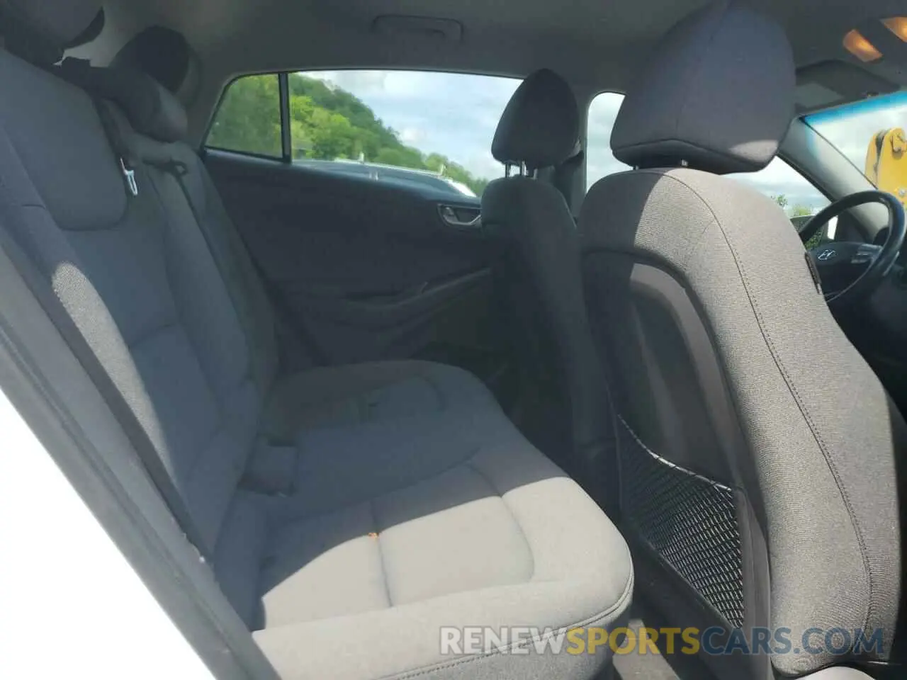 10 Photograph of a damaged car KMHC75LC9NU276149 HYUNDAI IONIQ 2022