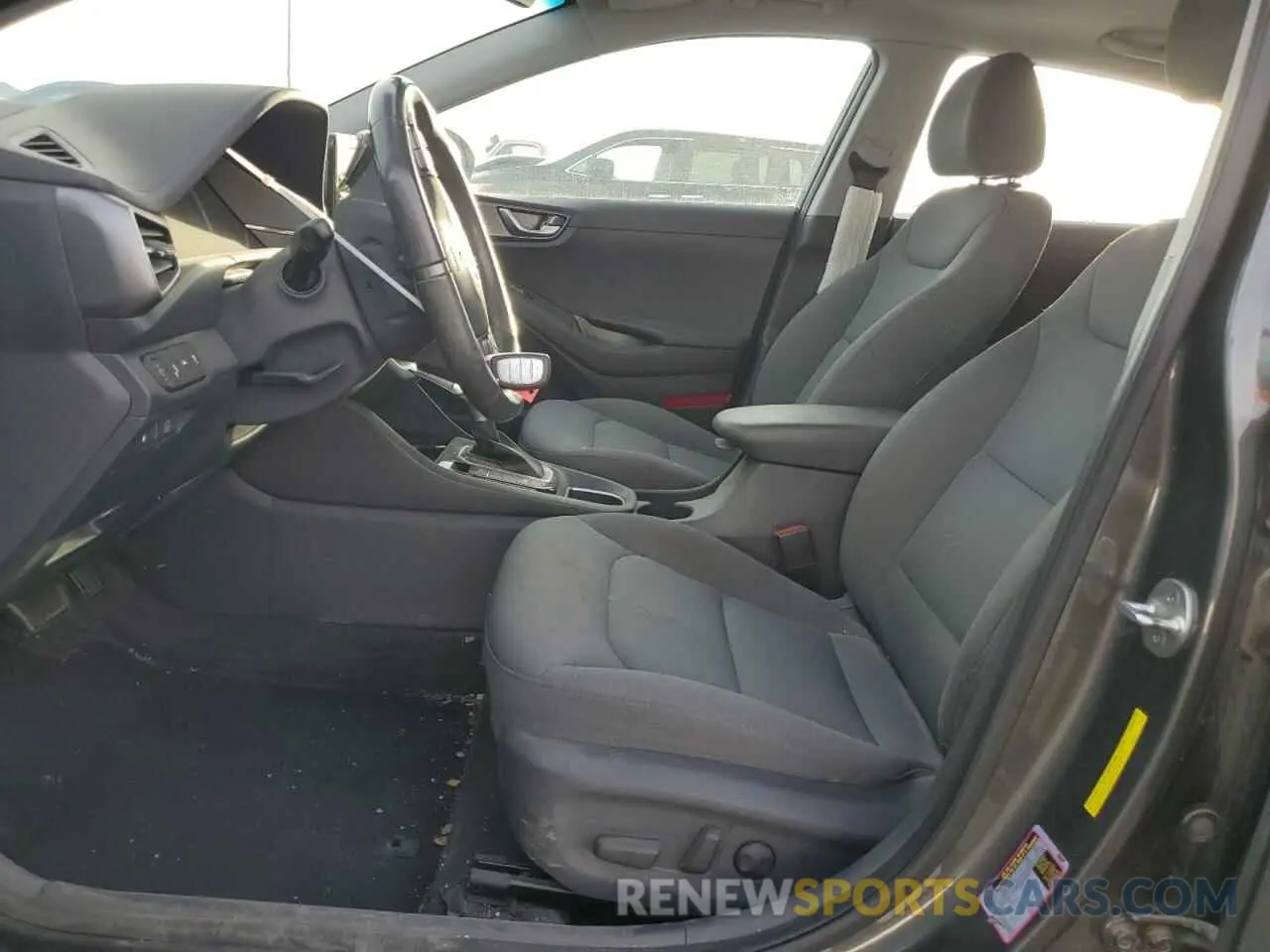 7 Photograph of a damaged car KMHC85LC0NU265828 HYUNDAI IONIQ 2022