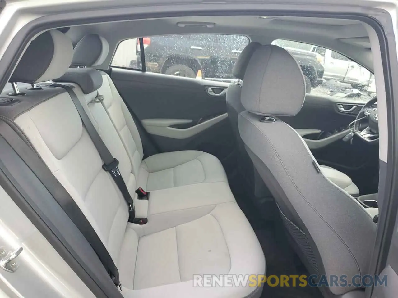 11 Photograph of a damaged car KMHC85LC5NU282852 HYUNDAI IONIQ 2022