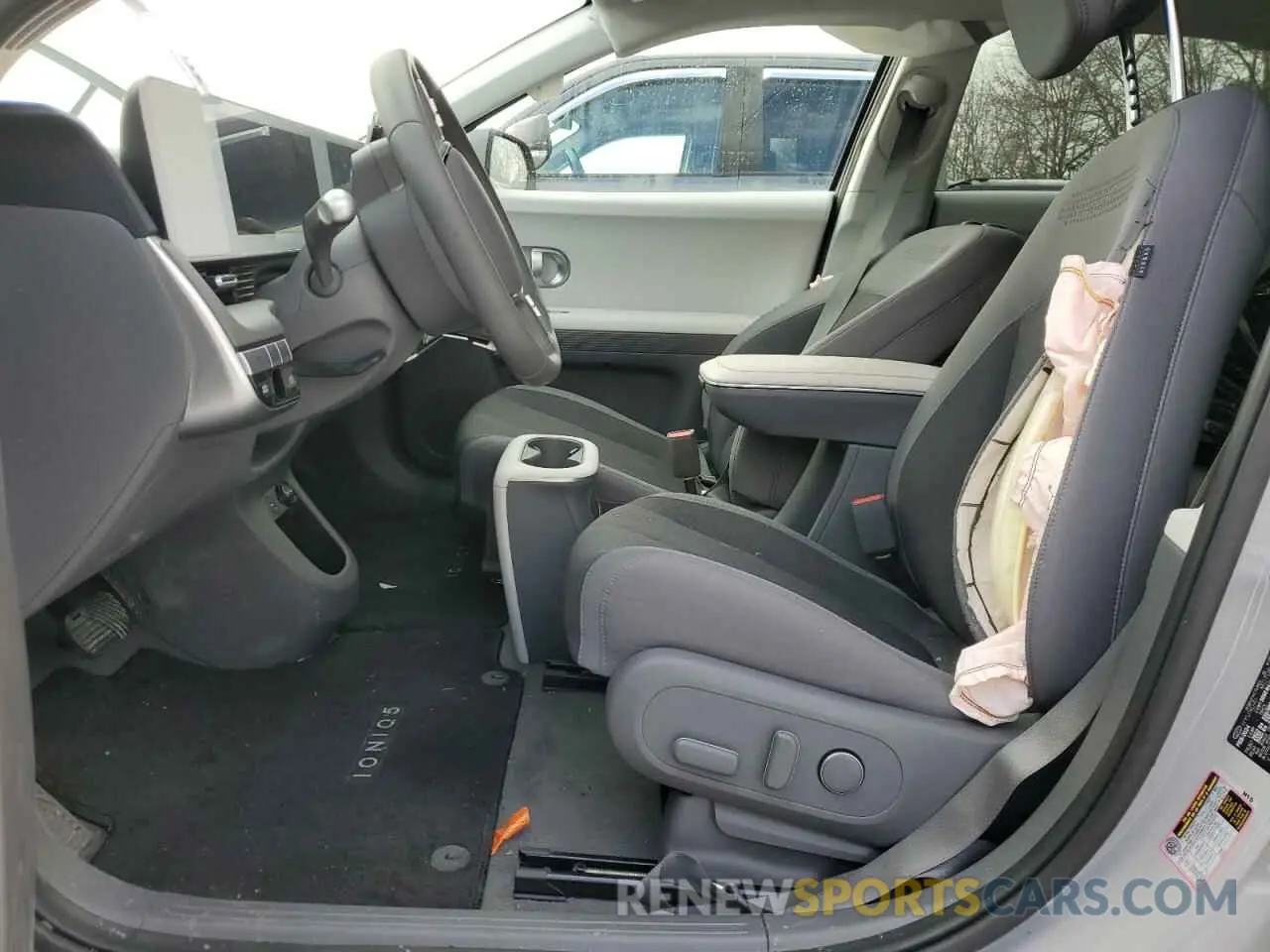 7 Photograph of a damaged car KM8KNDDF1RU286975 HYUNDAI IONIQ 2024