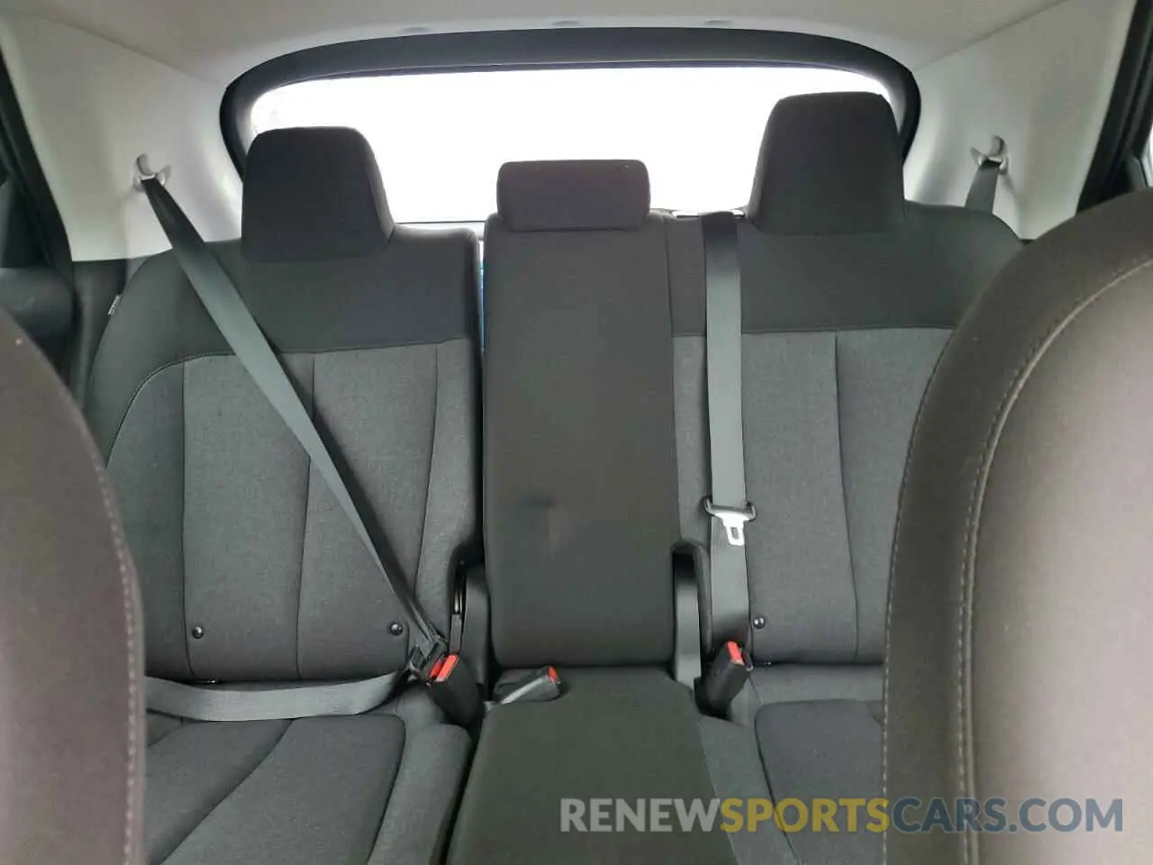 10 Photograph of a damaged car KM8KNDDF2RU233492 HYUNDAI IONIQ 2024