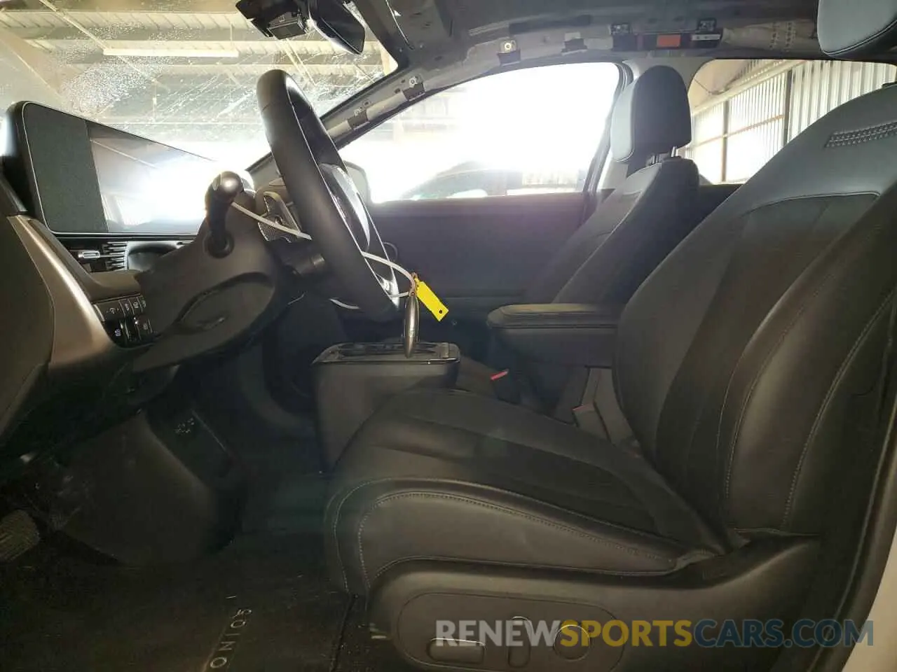 7 Photograph of a damaged car 7YAKN4DA7SY002667 HYUNDAI IONIQ 2025