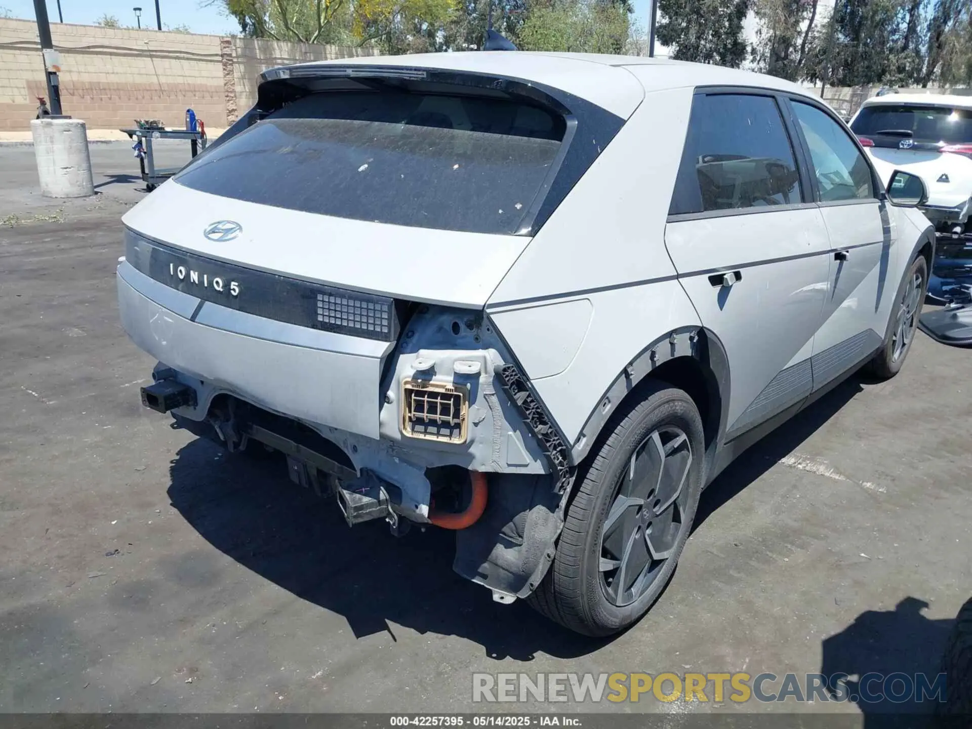 4 Photograph of a damaged car KM8KM4AE6NU055868 HYUNDAI IONIQ 5 2022