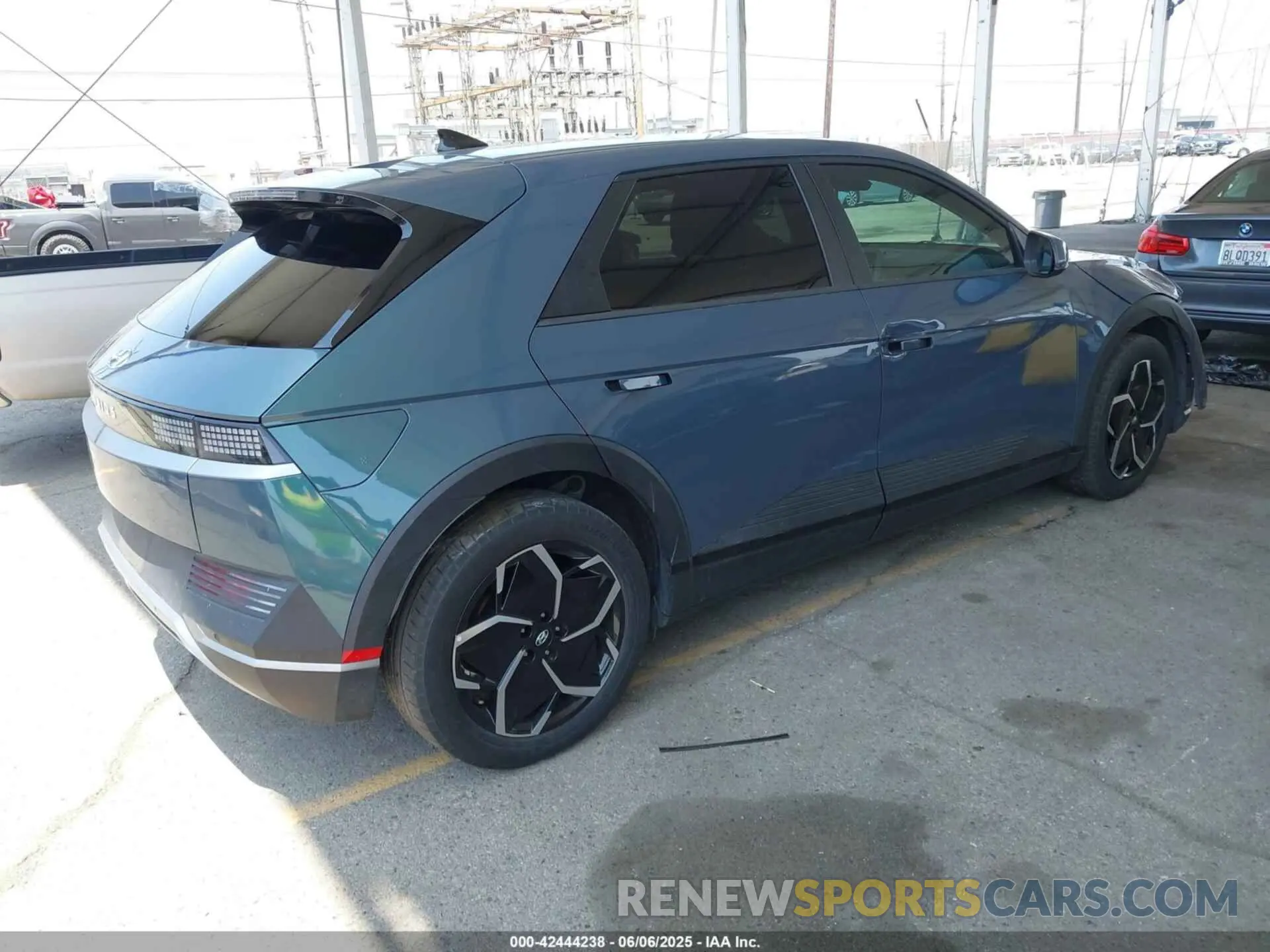 4 Photograph of a damaged car KM8KM4AE6NU109752 HYUNDAI IONIQ 5 2022