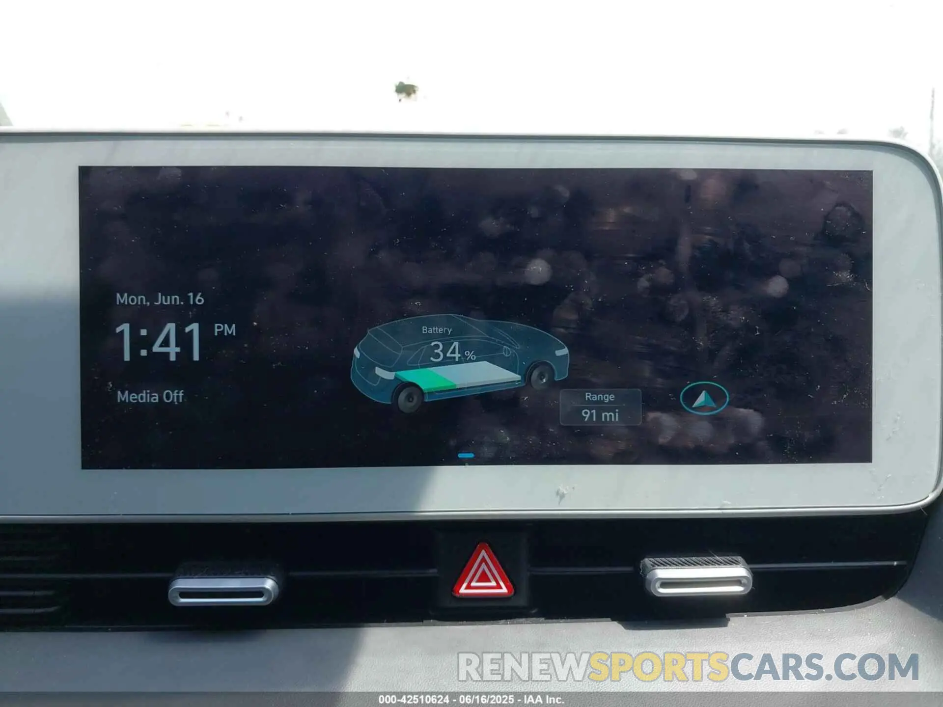 18 Photograph of a damaged car KM8KMDAF2NU076693 HYUNDAI IONIQ 5 2022