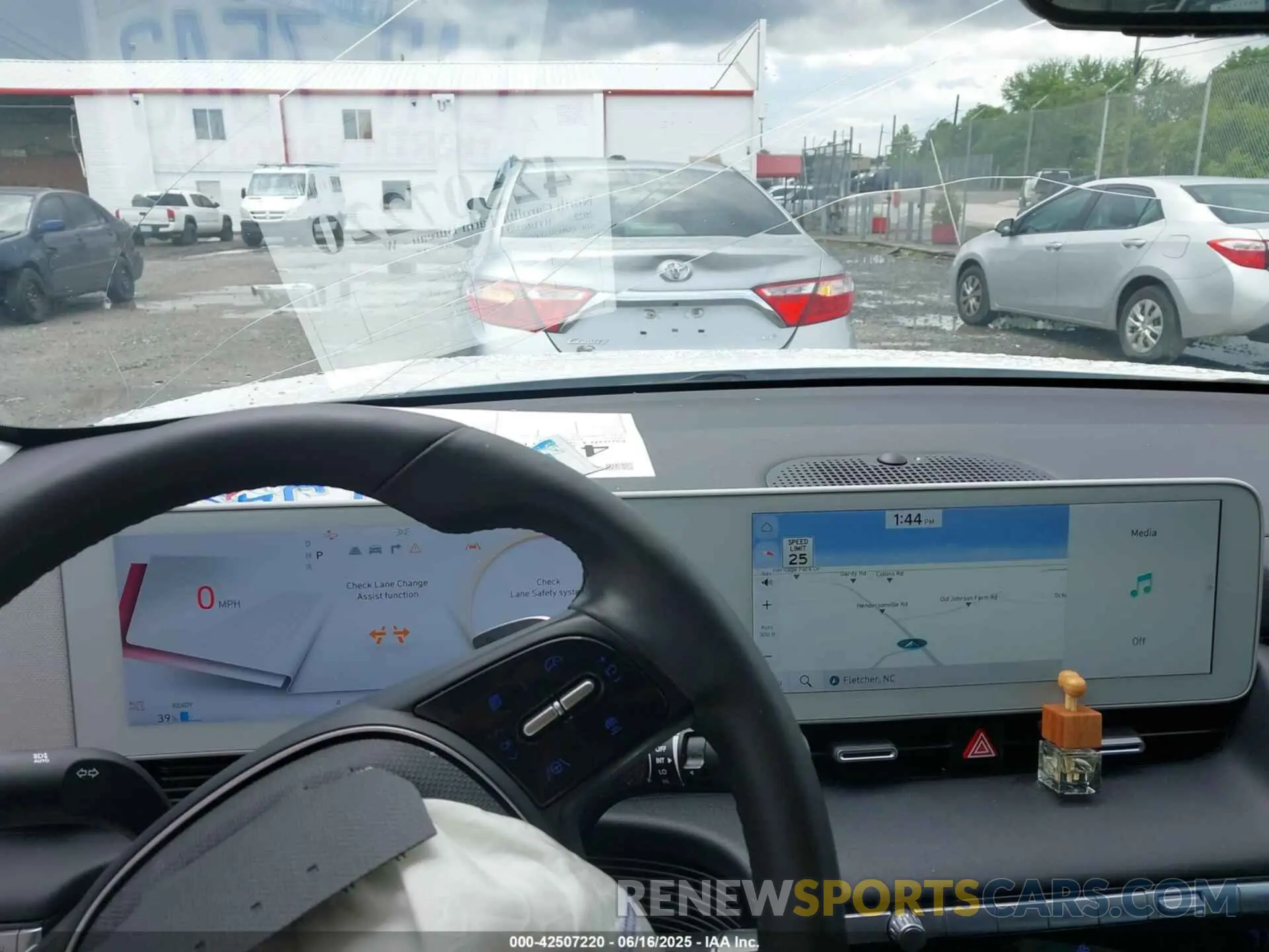 18 Photograph of a damaged car KM8KN4AE4NU090938 HYUNDAI IONIQ 5 2022