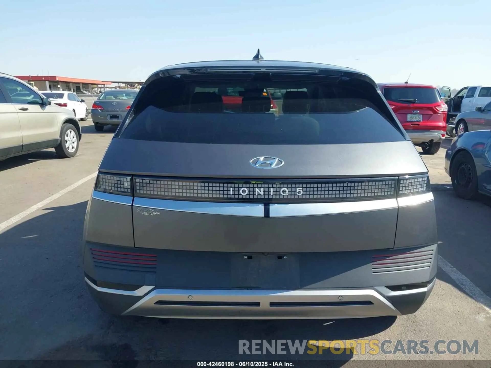 16 Photograph of a damaged car KM8KN4AE5NU057365 HYUNDAI IONIQ 5 2022