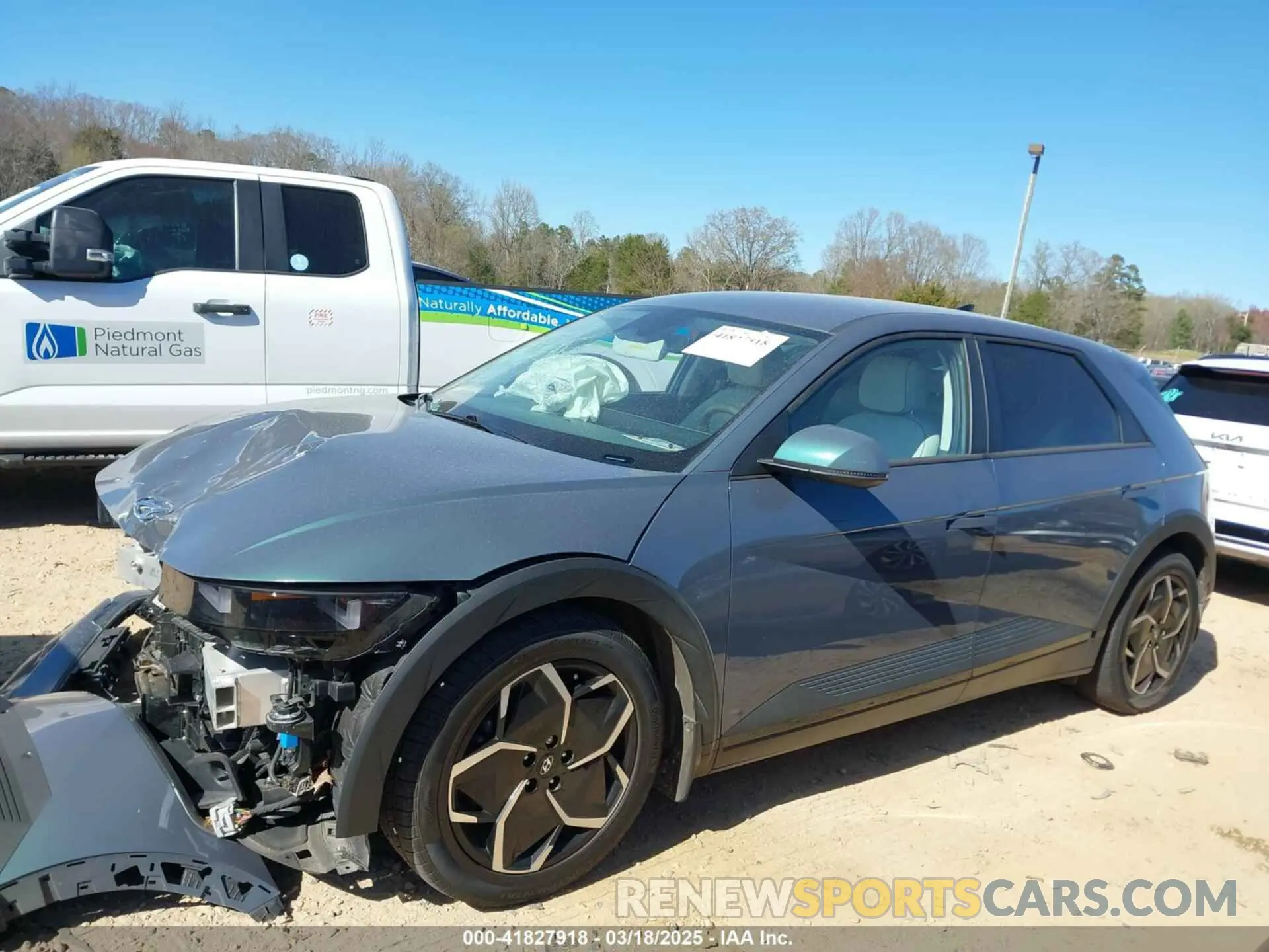 14 Photograph of a damaged car KM8KNDAF8NU102355 HYUNDAI IONIQ 5 2022