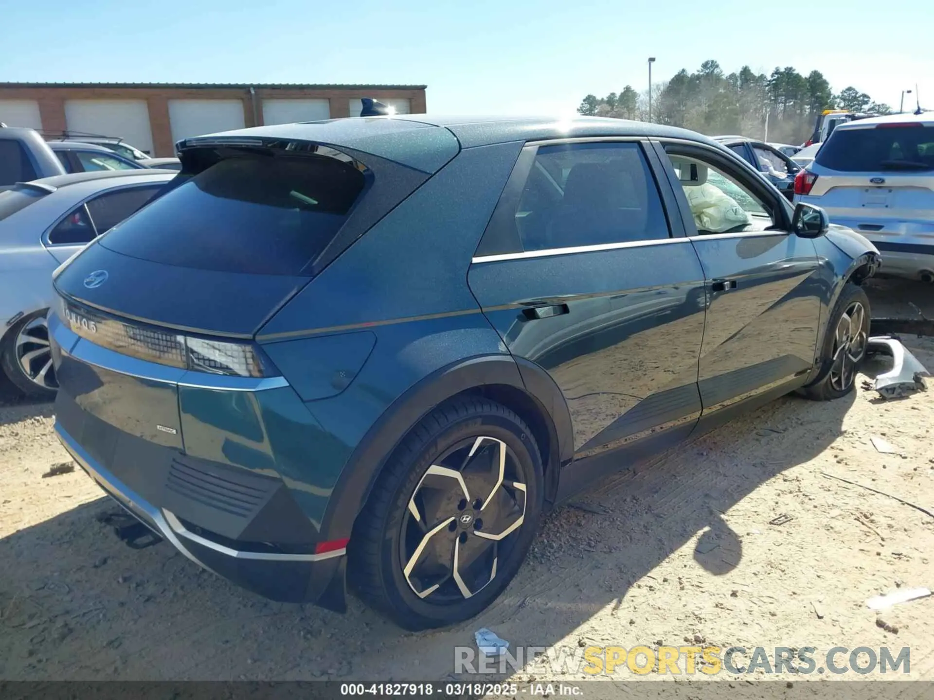 4 Photograph of a damaged car KM8KNDAF8NU102355 HYUNDAI IONIQ 5 2022