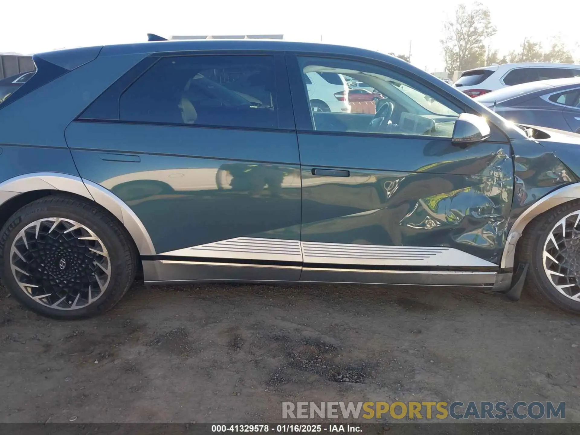 14 Photograph of a damaged car KM8KRDAF3NU103837 HYUNDAI IONIQ 5 2022