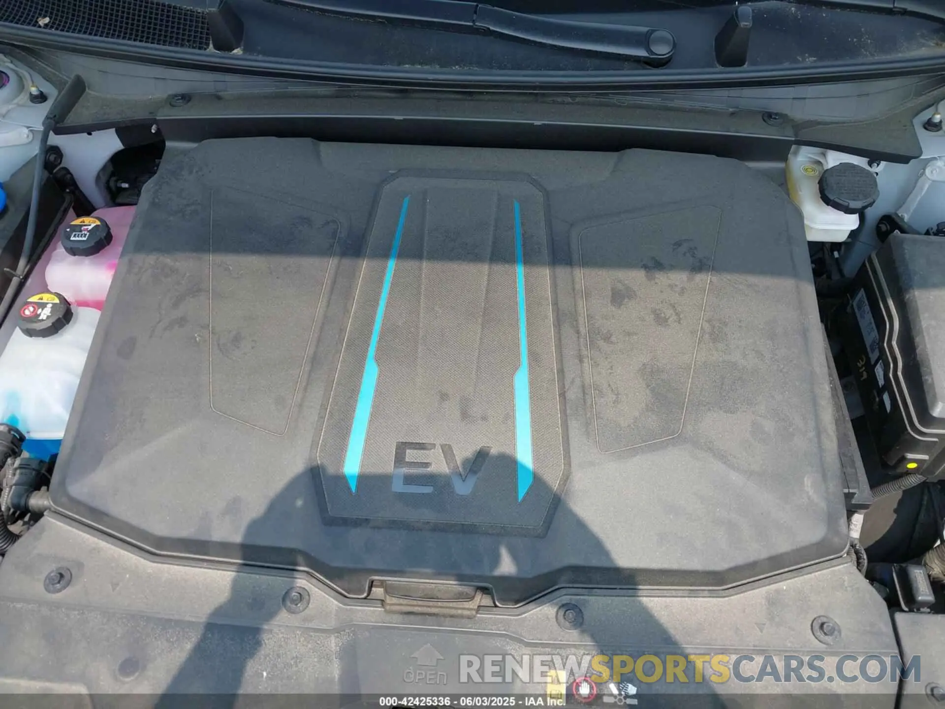 10 Photograph of a damaged car KM8KRDAF8NU118480 HYUNDAI IONIQ 5 2022