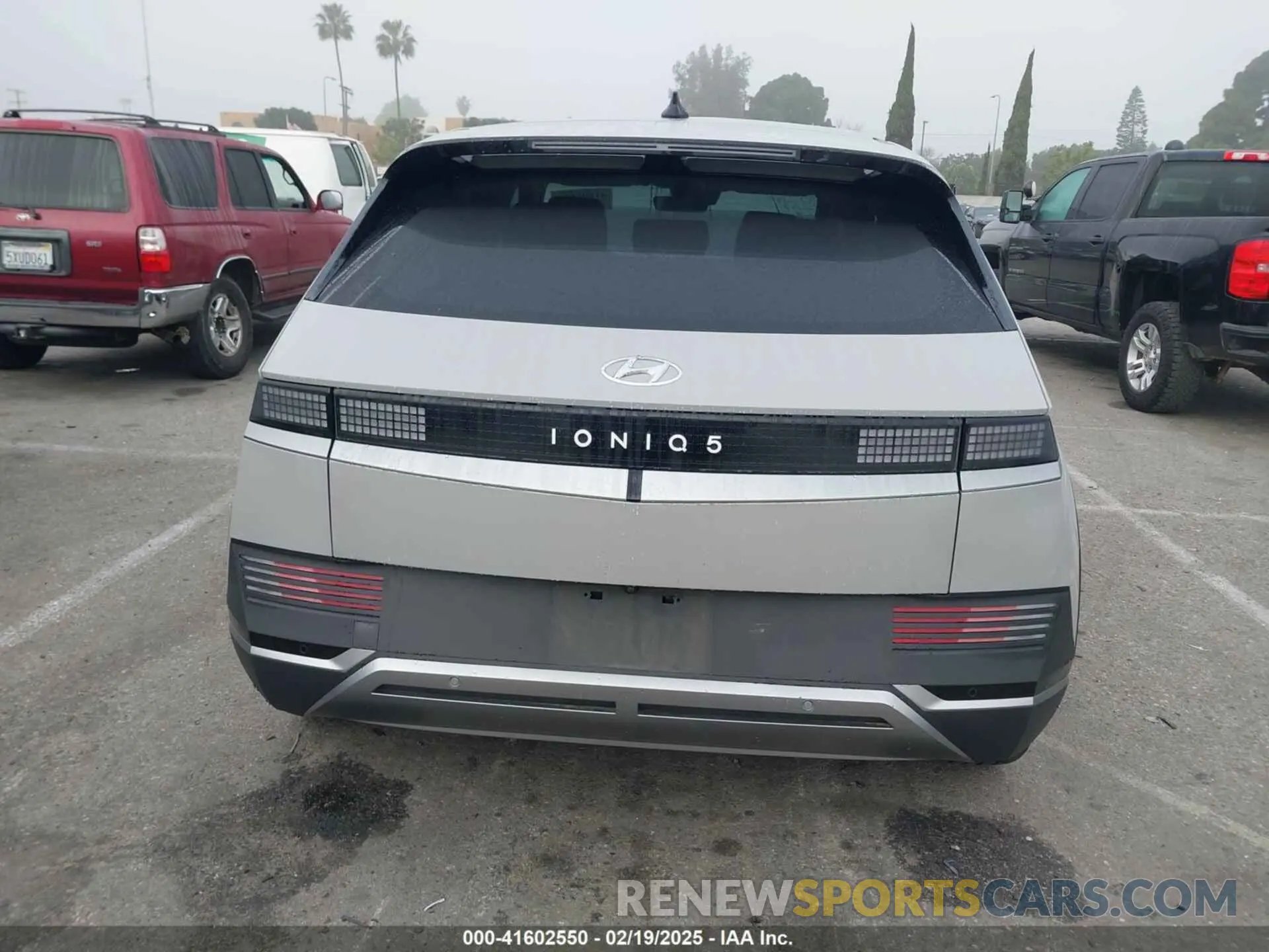 15 Photograph of a damaged car KM8KM4AB6PU179311 HYUNDAI IONIQ 5 2023