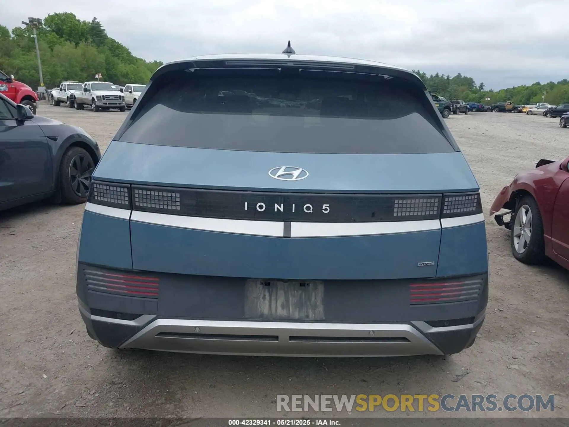 17 Photograph of a damaged car KM8KNDAF0PU186335 HYUNDAI IONIQ 5 2023