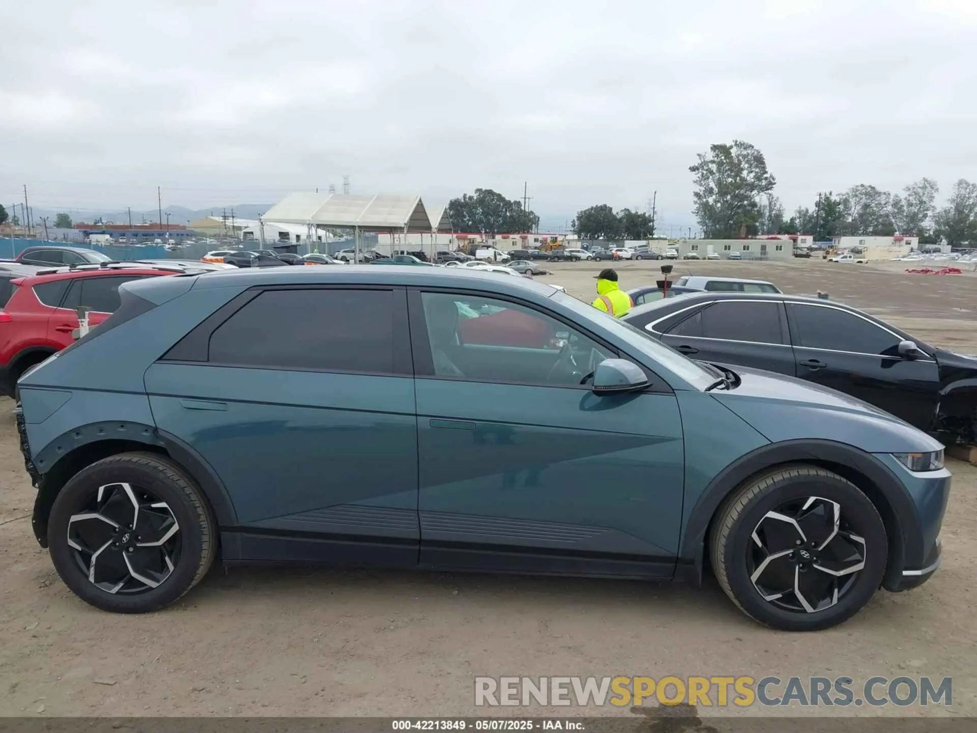 14 Photograph of a damaged car KM8KNDAF3PU189911 HYUNDAI IONIQ 5 2023