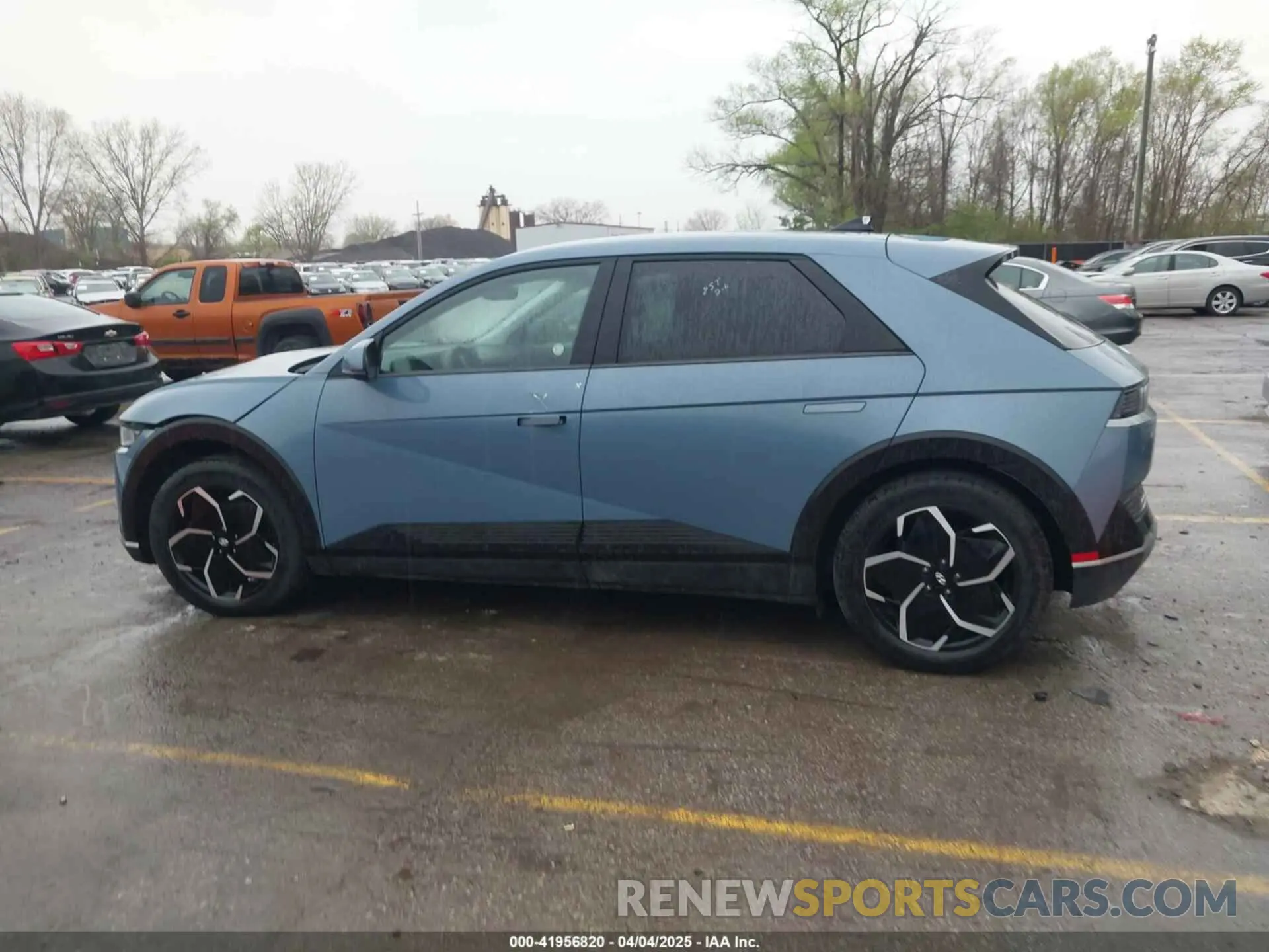 14 Photograph of a damaged car KM8KNDAF5PU218485 HYUNDAI IONIQ 5 2023