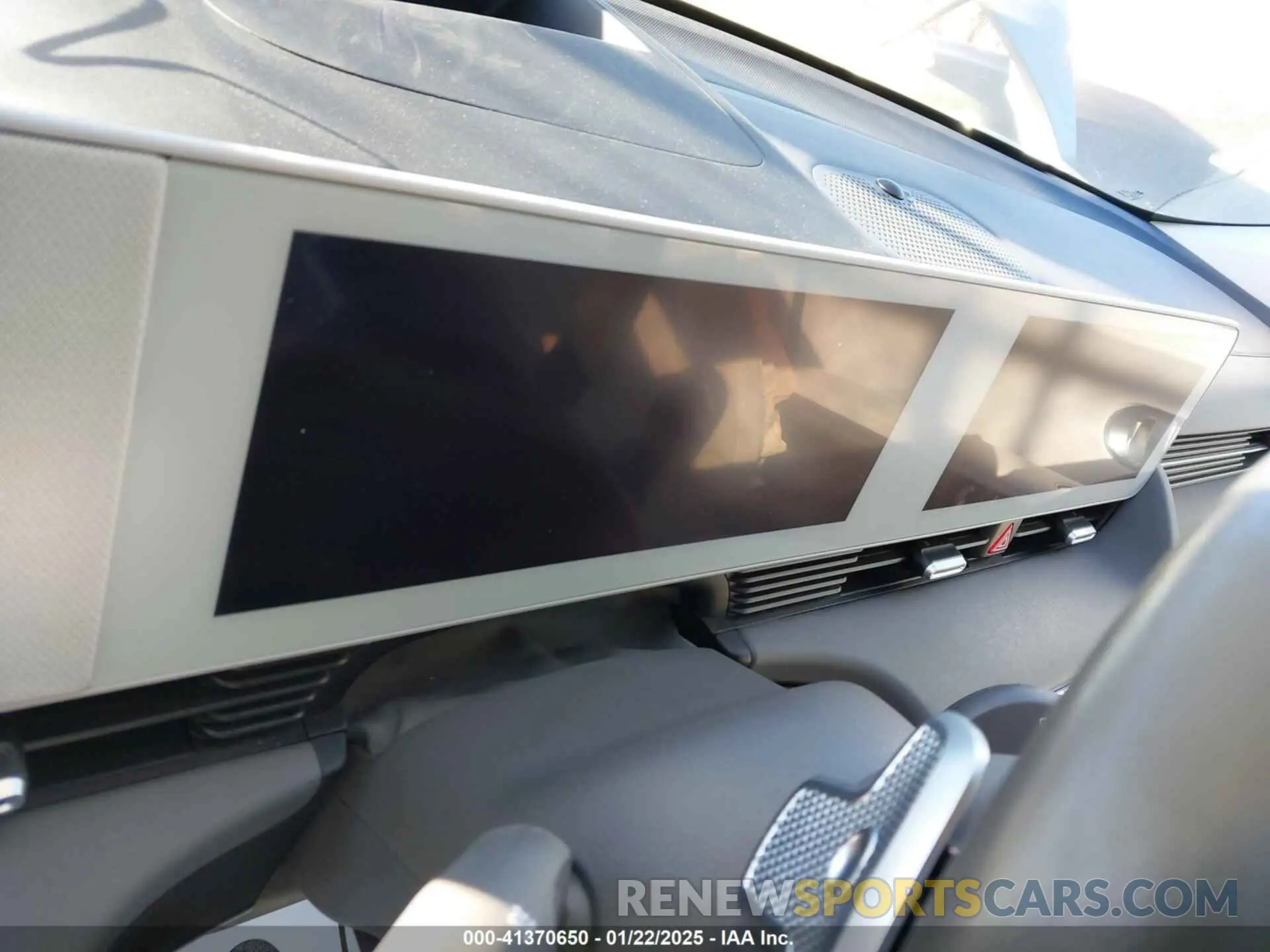 18 Photograph of a damaged car KM8KRDAF4PU228543 HYUNDAI IONIQ 5 2023