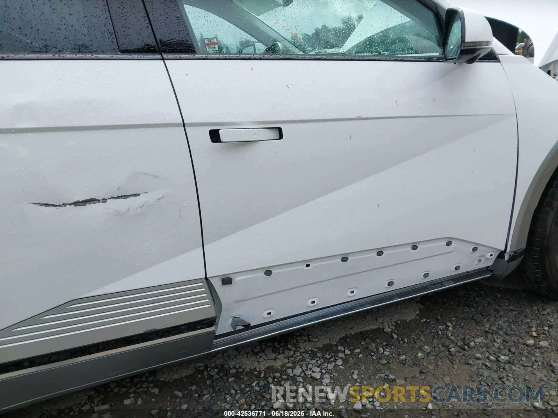 21 Photograph of a damaged car KM8KRDAFXPU144775 HYUNDAI IONIQ 5 2023