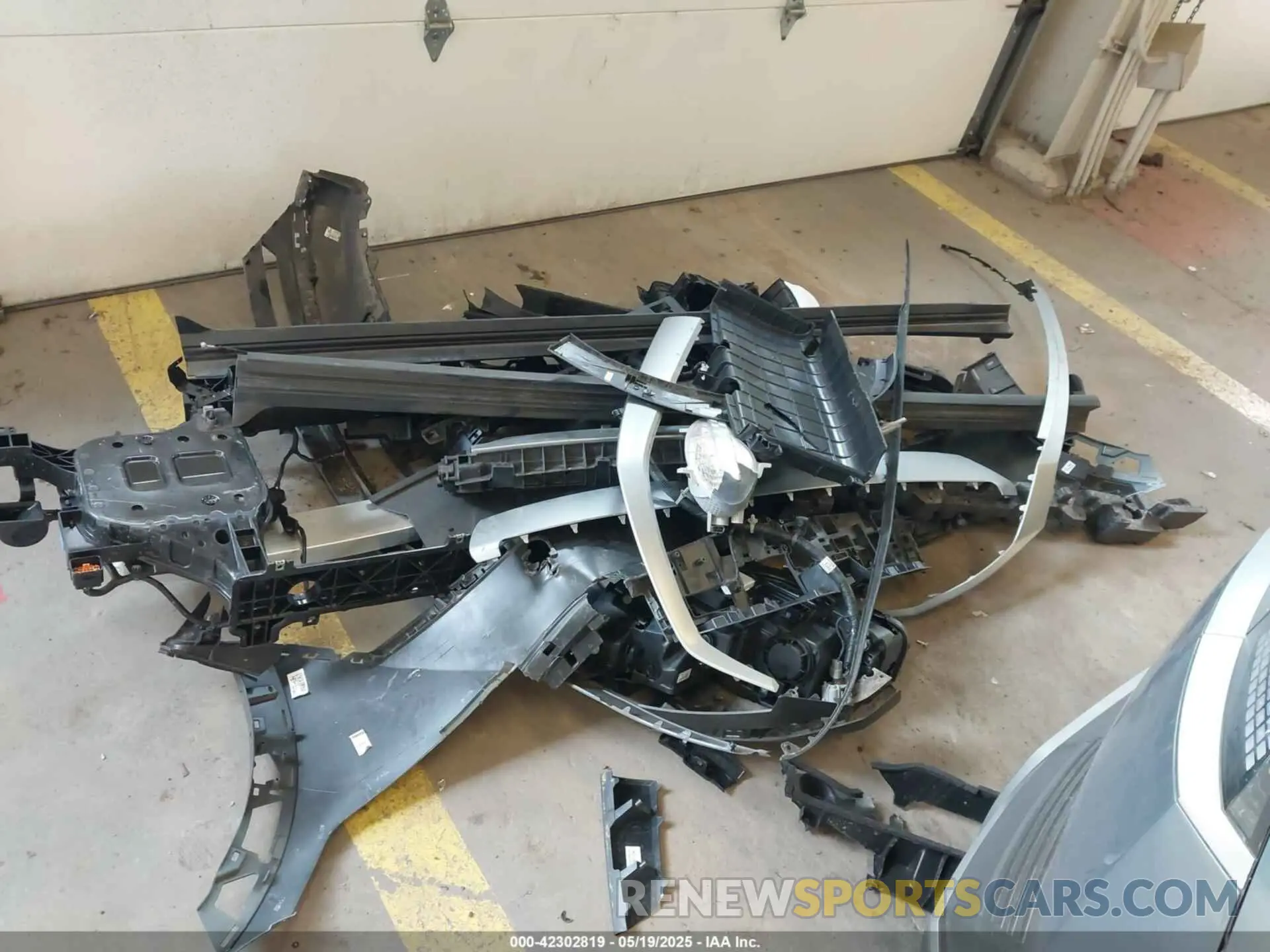 12 Photograph of a damaged car KM8KM4DB7RU262342 HYUNDAI IONIQ 5 2024