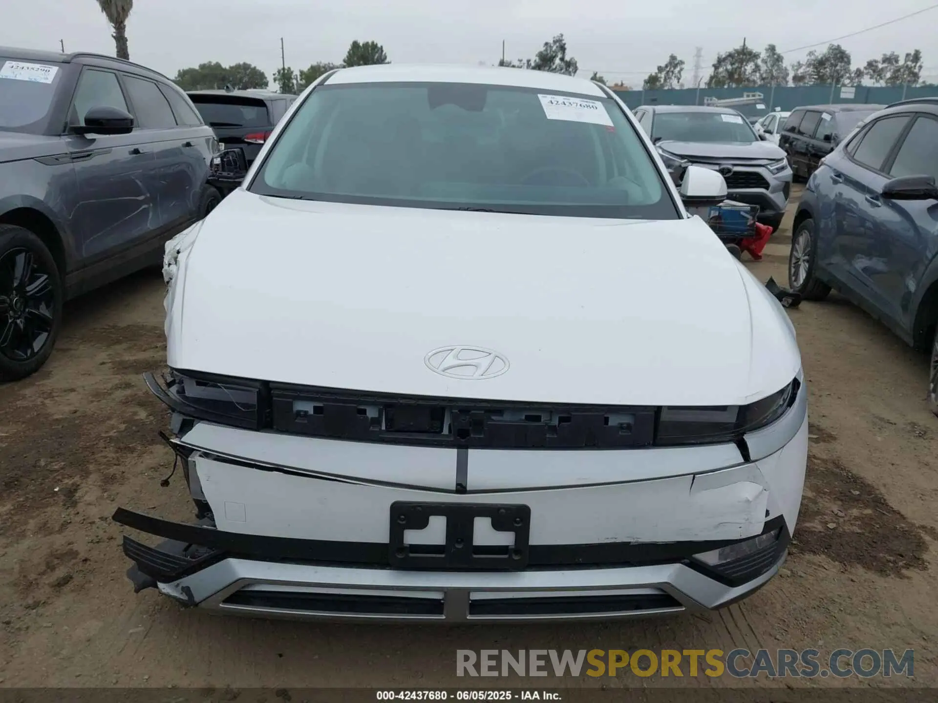 12 Photograph of a damaged car KM8KM4DE8RU276003 HYUNDAI IONIQ 5 2024