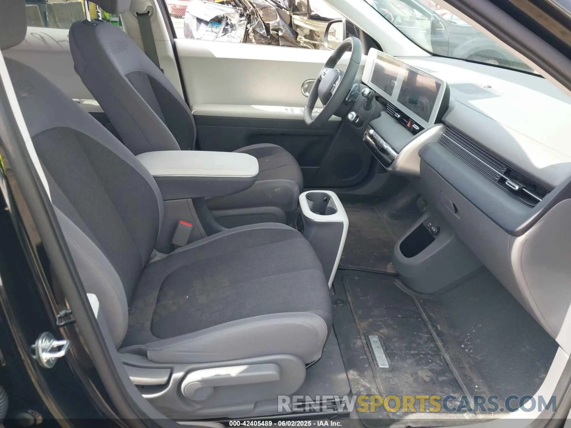 5 Photograph of a damaged car KM8KNDDF3RU258224 HYUNDAI IONIQ 5 2024