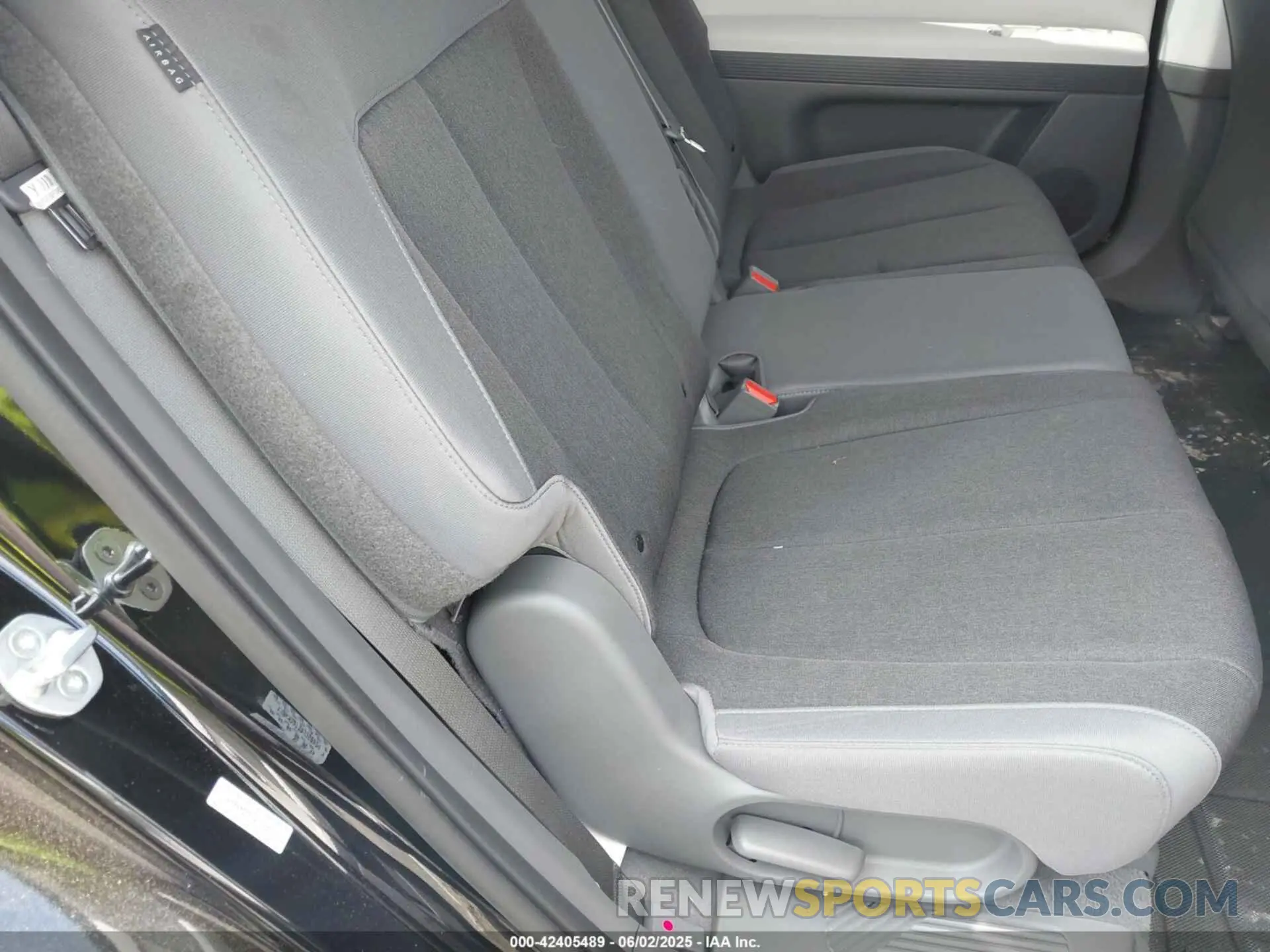 8 Photograph of a damaged car KM8KNDDF3RU258224 HYUNDAI IONIQ 5 2024