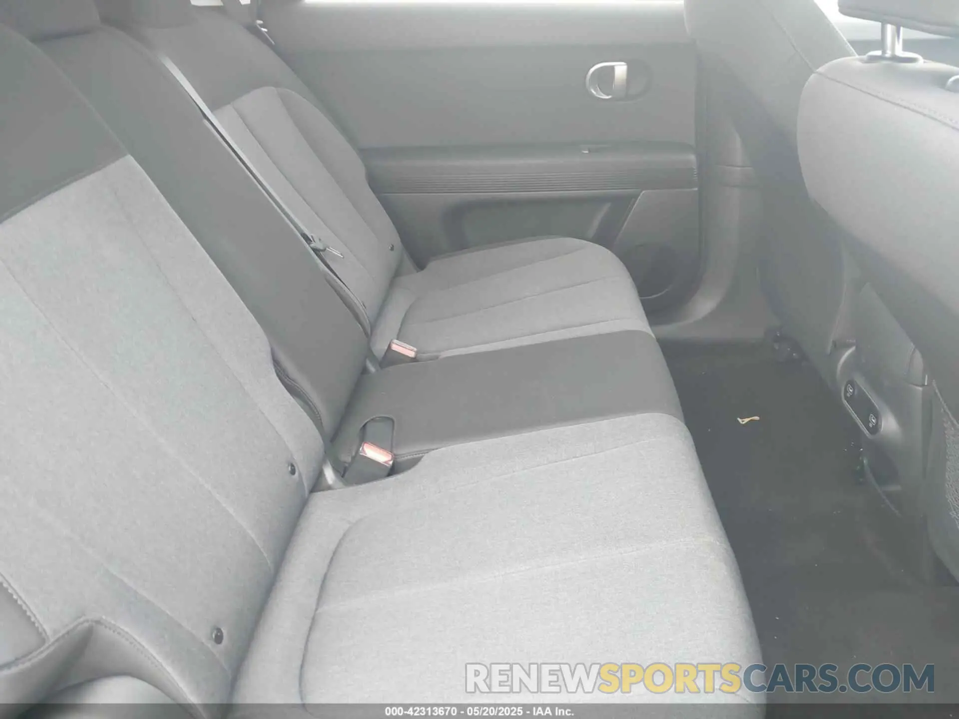 8 Photograph of a damaged car KM8KNDDF6RU233091 HYUNDAI IONIQ 5 2024