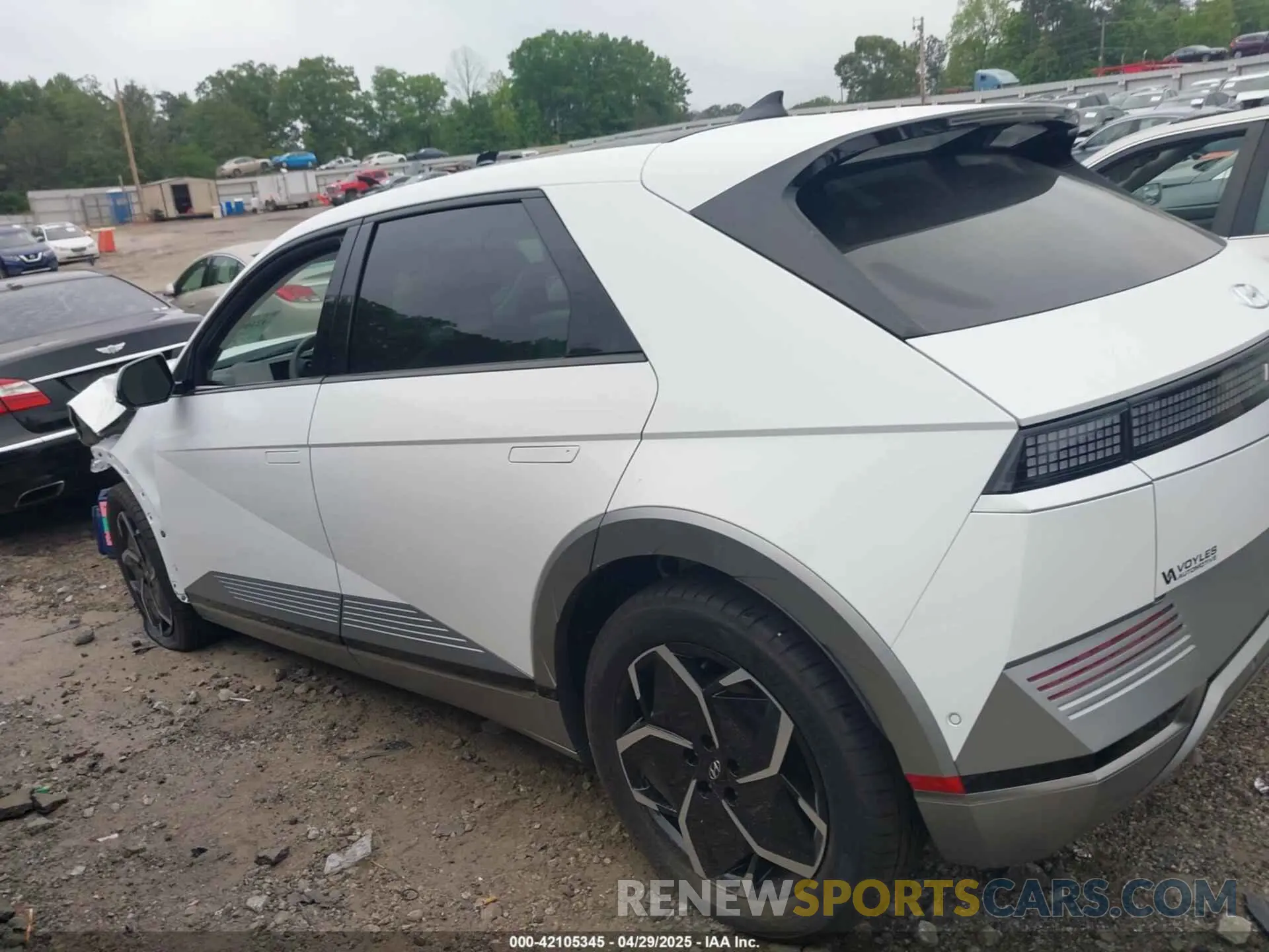 14 Photograph of a damaged car KM8KR4DE8RU330336 HYUNDAI IONIQ 5 2024