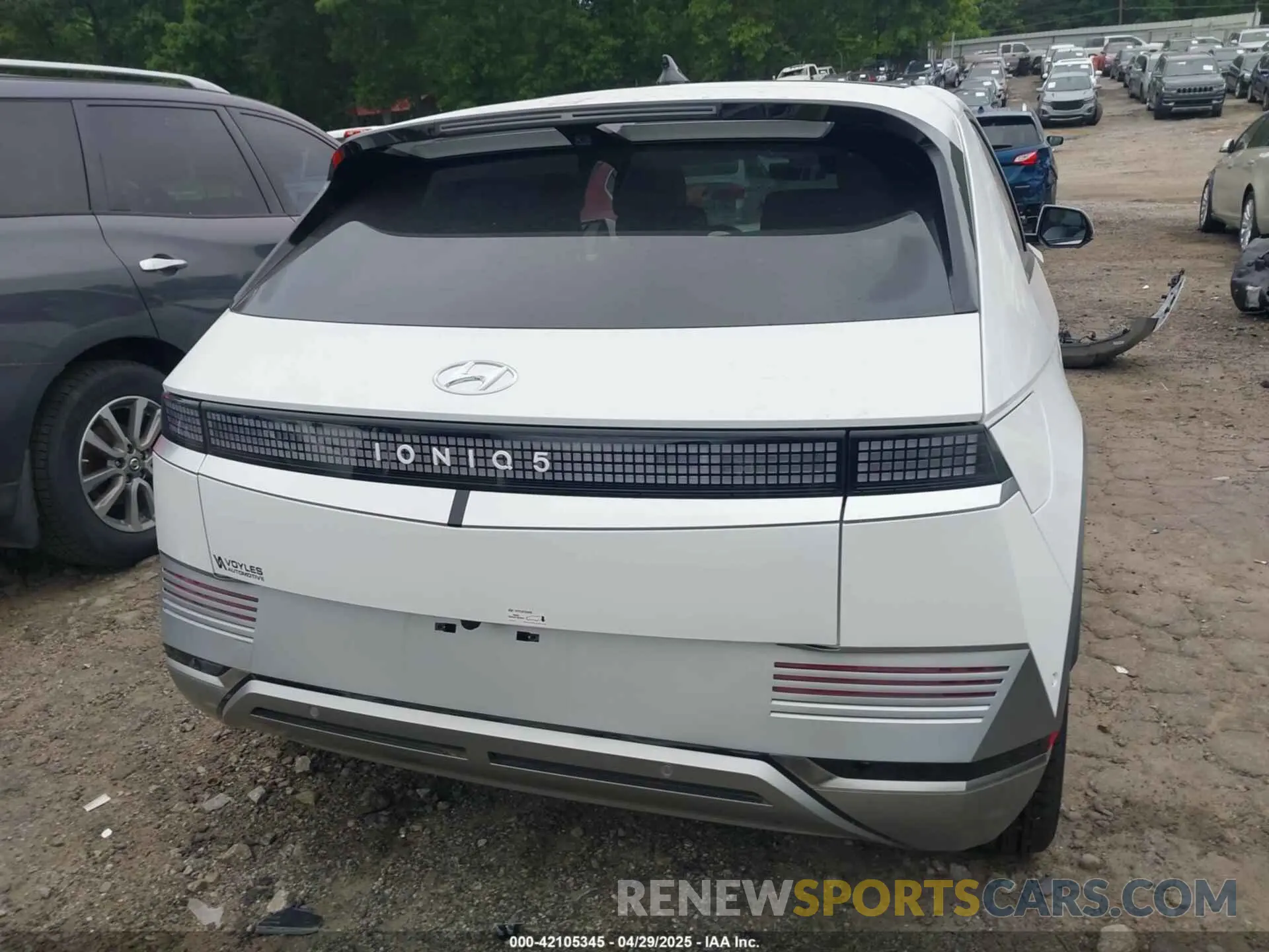 16 Photograph of a damaged car KM8KR4DE8RU330336 HYUNDAI IONIQ 5 2024