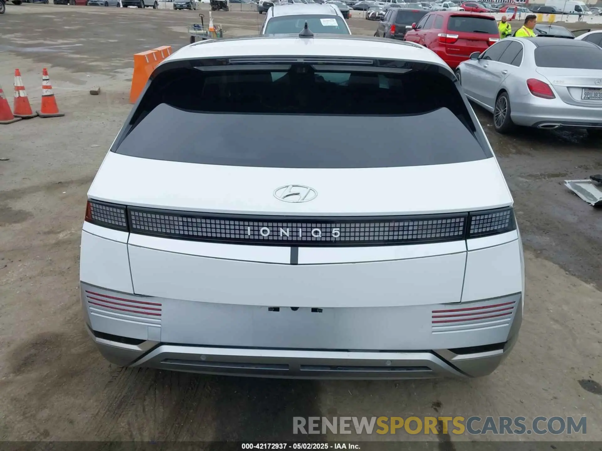 17 Photograph of a damaged car KM8KR4DE8RU341059 HYUNDAI IONIQ 5 2024
