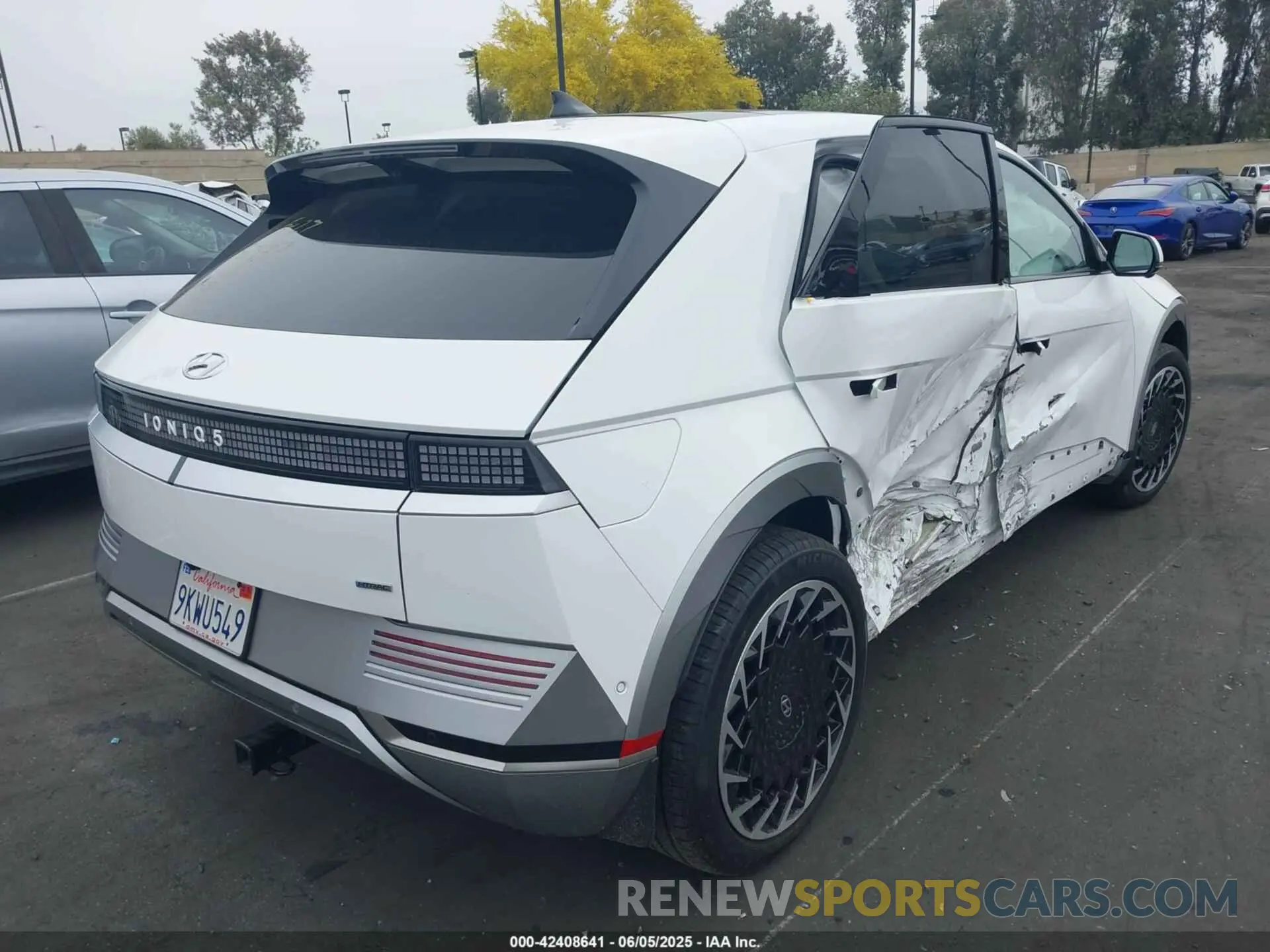4 Photograph of a damaged car KM8KRDDF3RU251679 HYUNDAI IONIQ 5 2024