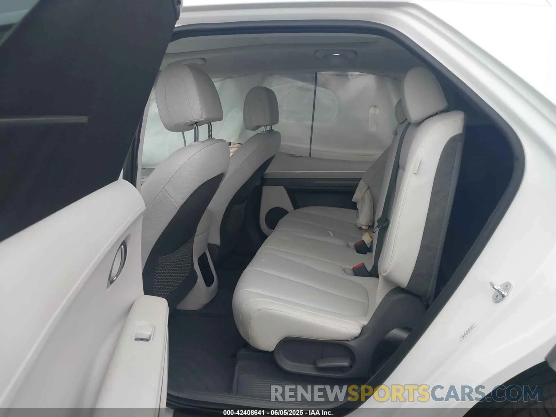 8 Photograph of a damaged car KM8KRDDF3RU251679 HYUNDAI IONIQ 5 2024