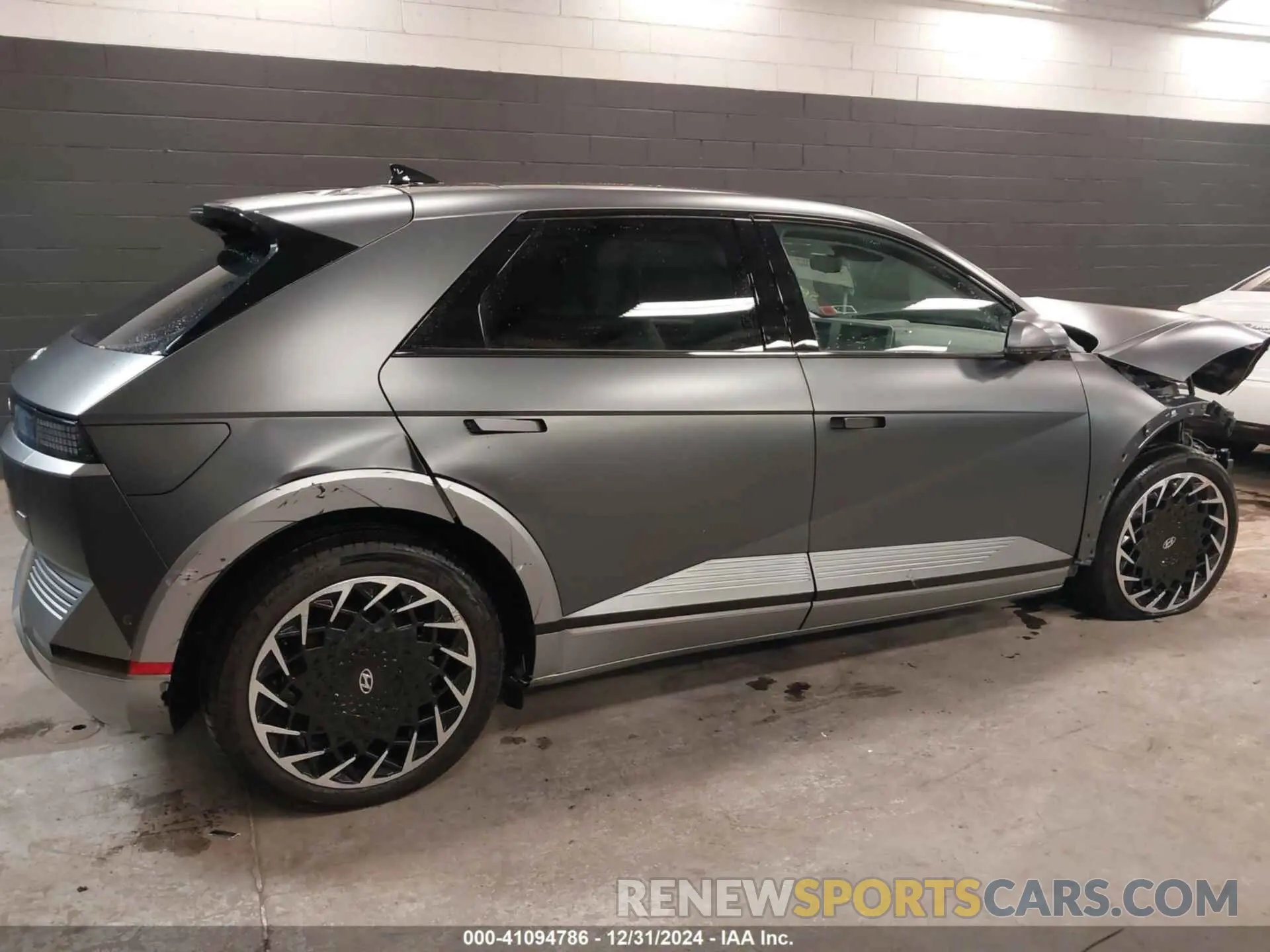 4 Photograph of a damaged car KM8KRDDF5RU239677 HYUNDAI IONIQ 5 2024