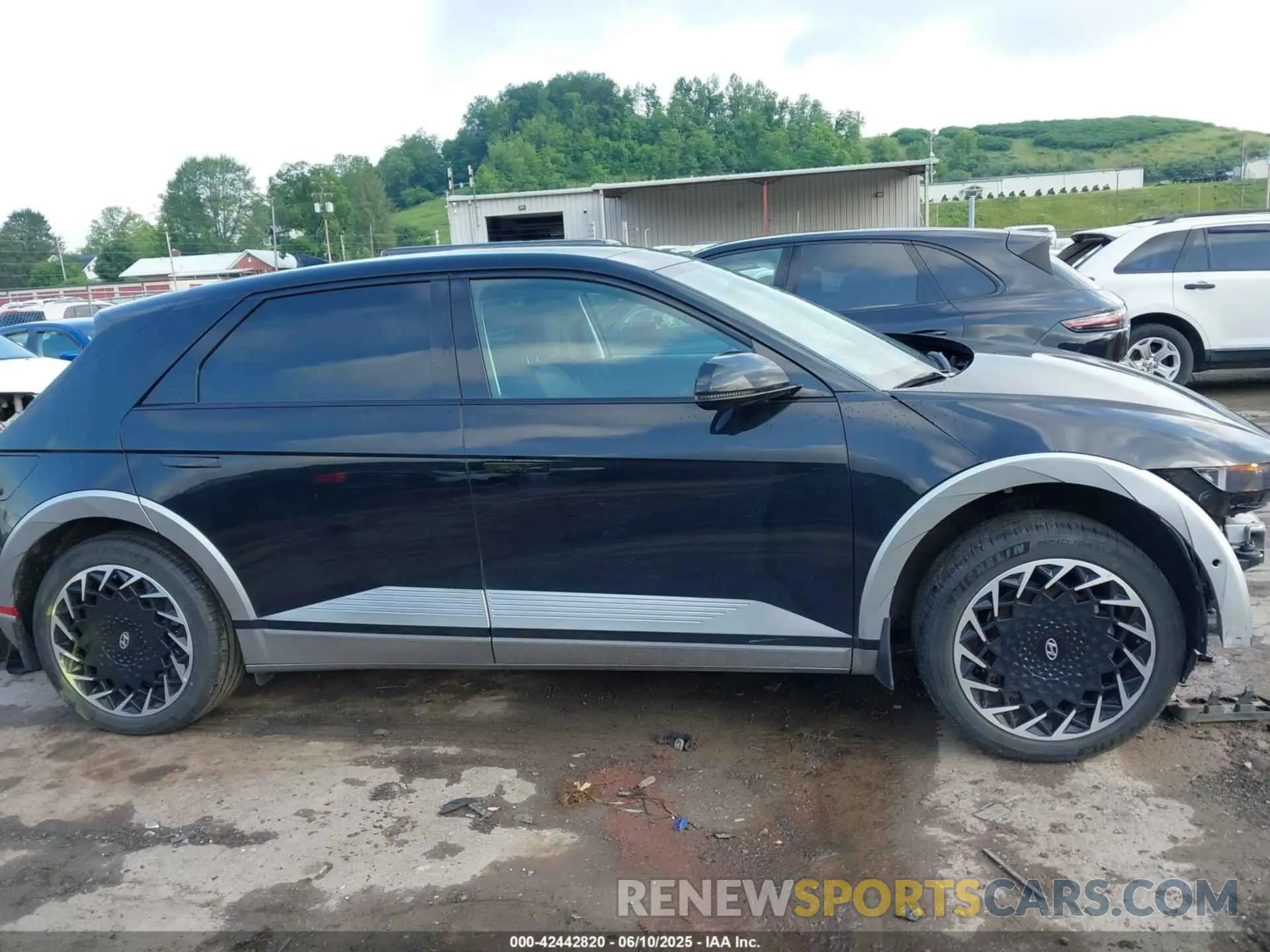 14 Photograph of a damaged car KM8KRDDF6RU236240 HYUNDAI IONIQ 5 2024