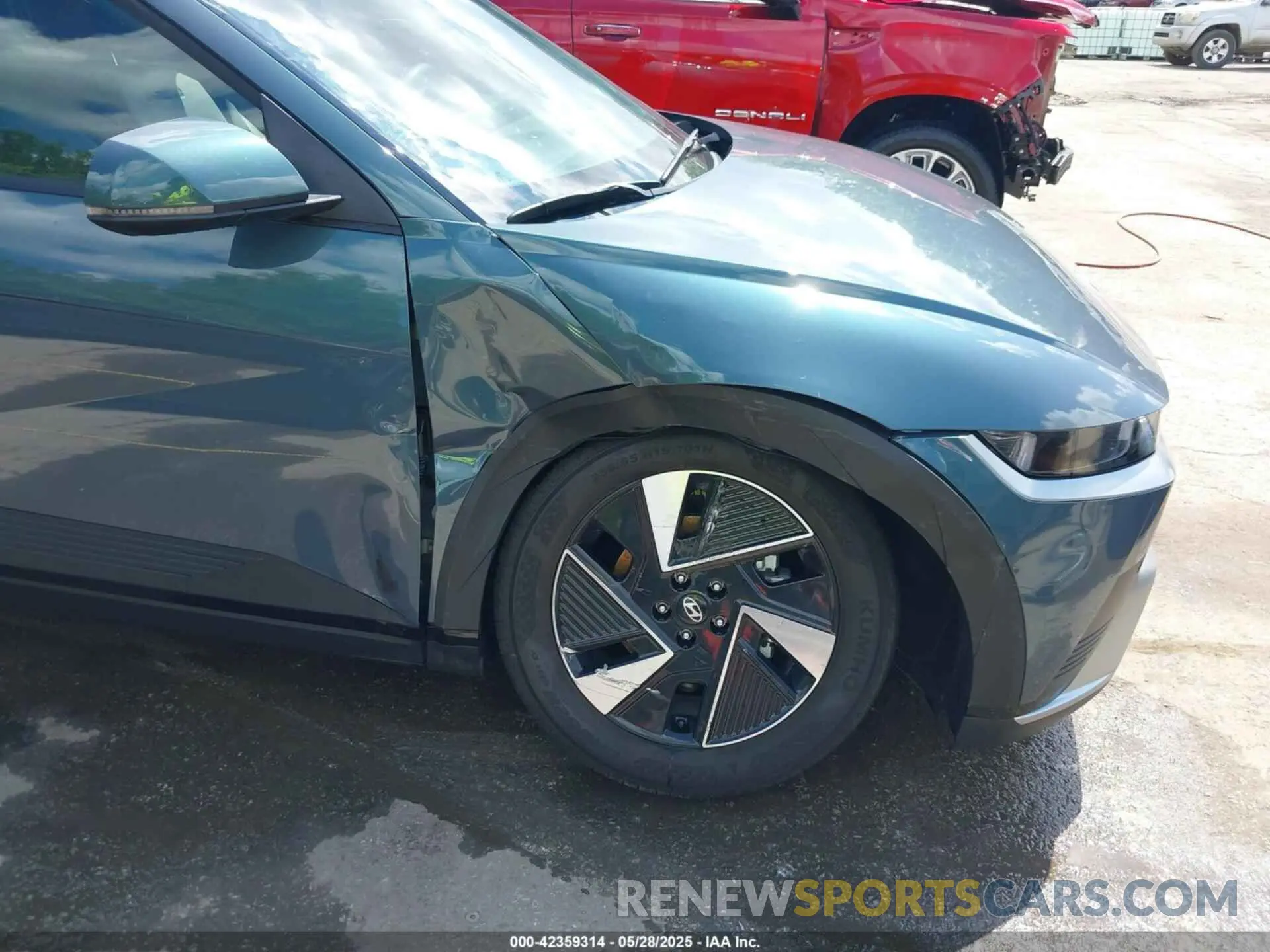 6 Photograph of a damaged car 7YAKN4DA8SY009921 HYUNDAI IONIQ 5 2025