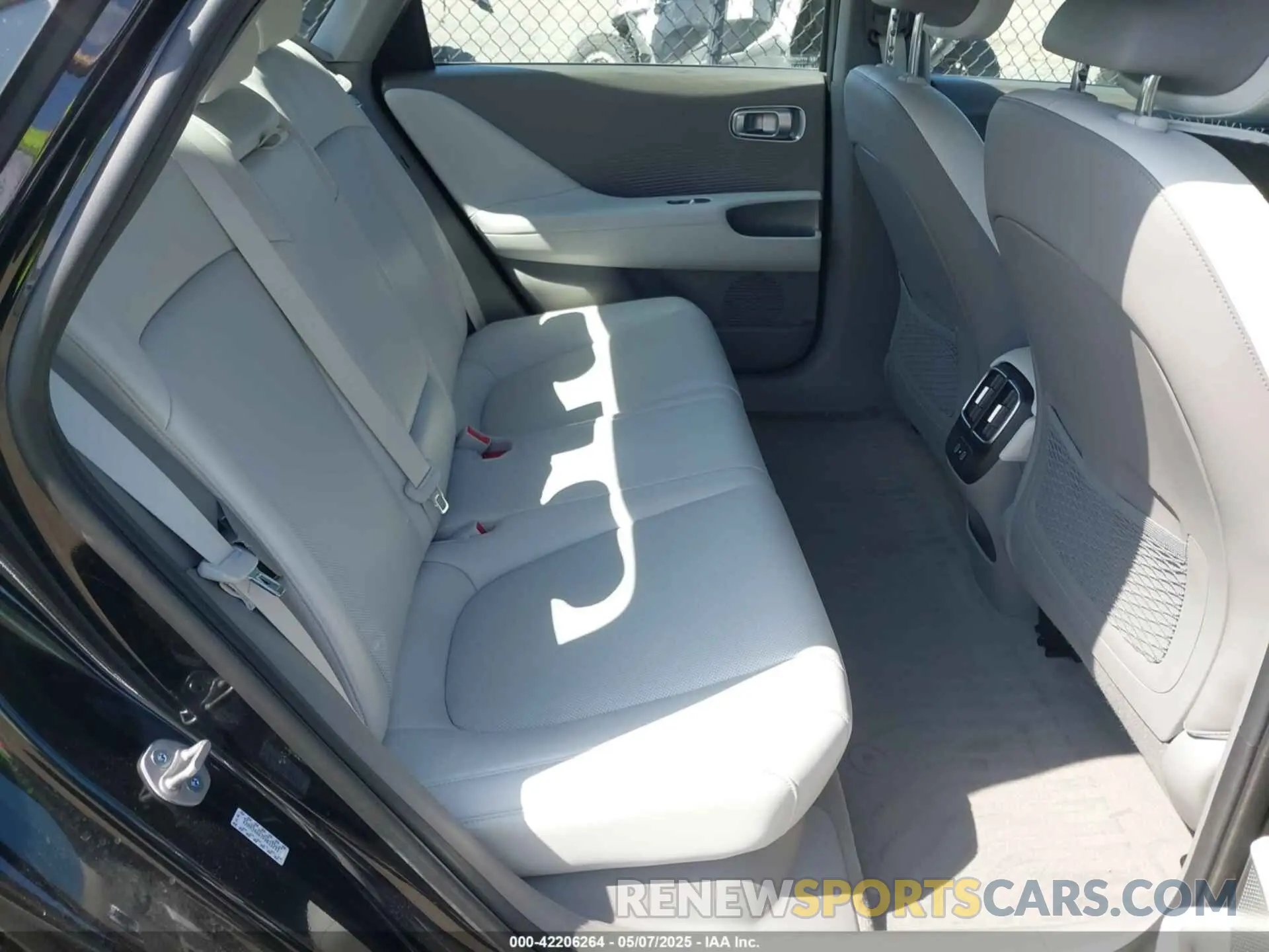 8 Photograph of a damaged car KMHM34AA7PA033293 HYUNDAI IONIQ 6 2023