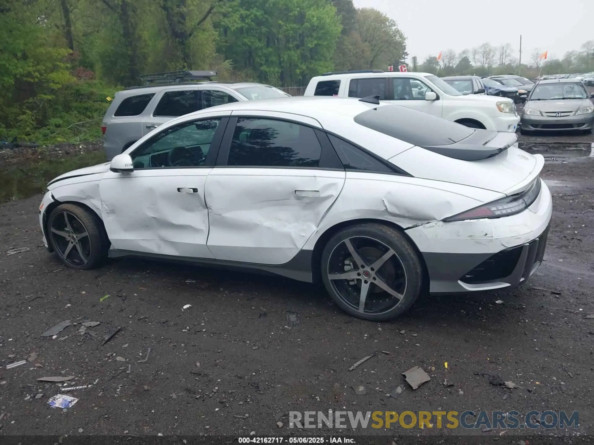 14 Photograph of a damaged car KMHM34AA8PA052368 HYUNDAI IONIQ 6 2023