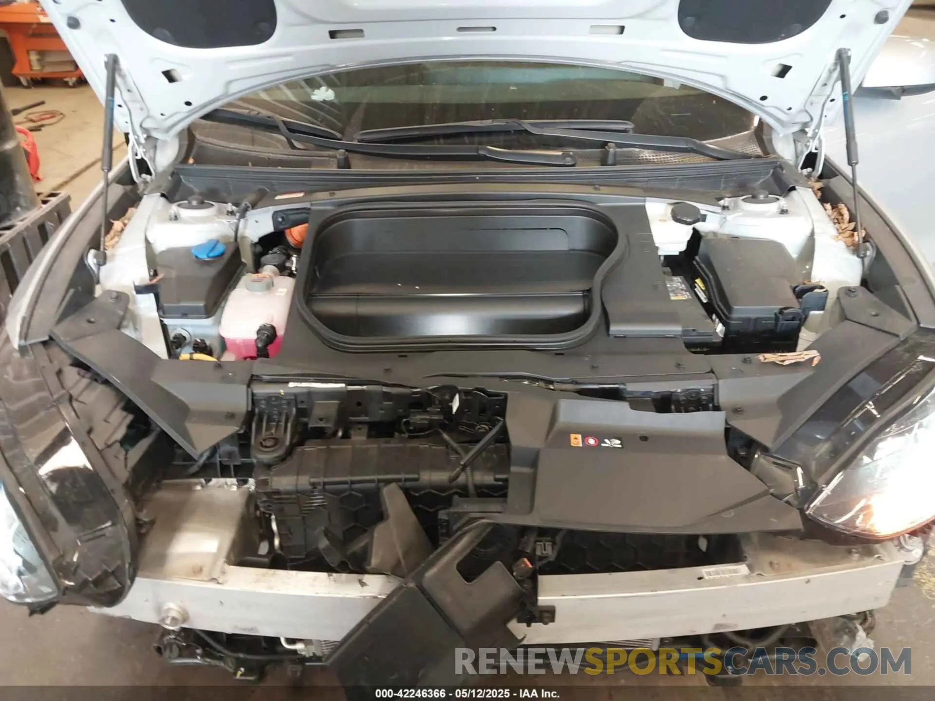 10 Photograph of a damaged car KMHM34ACXPA039185 HYUNDAI IONIQ 6 2023