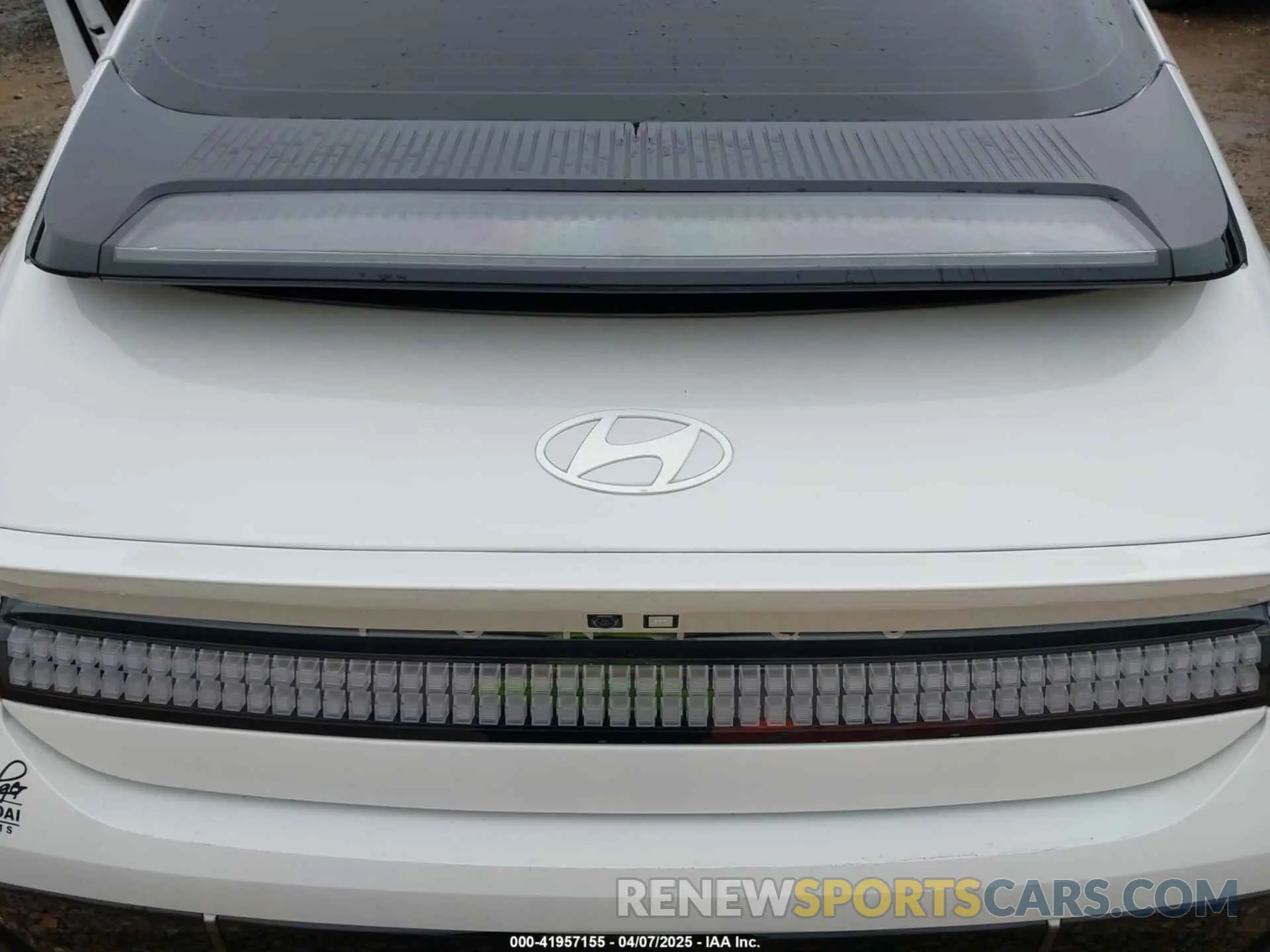 10 Photograph of a damaged car KMHM54AA2PA051520 HYUNDAI IONIQ 6 2023