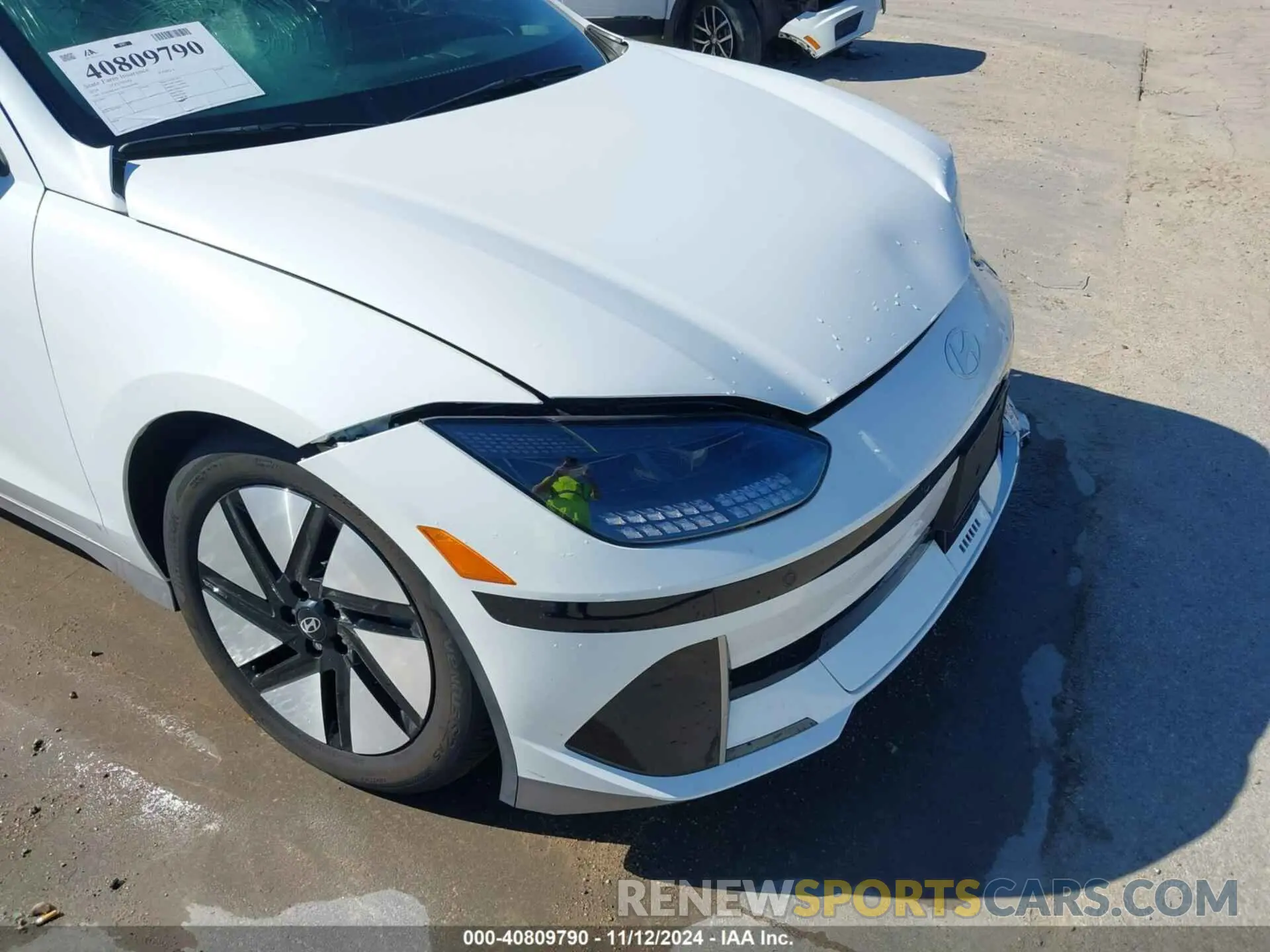 22 Photograph of a damaged car KMHM24AC2RA066998 HYUNDAI IONIQ 6 2024