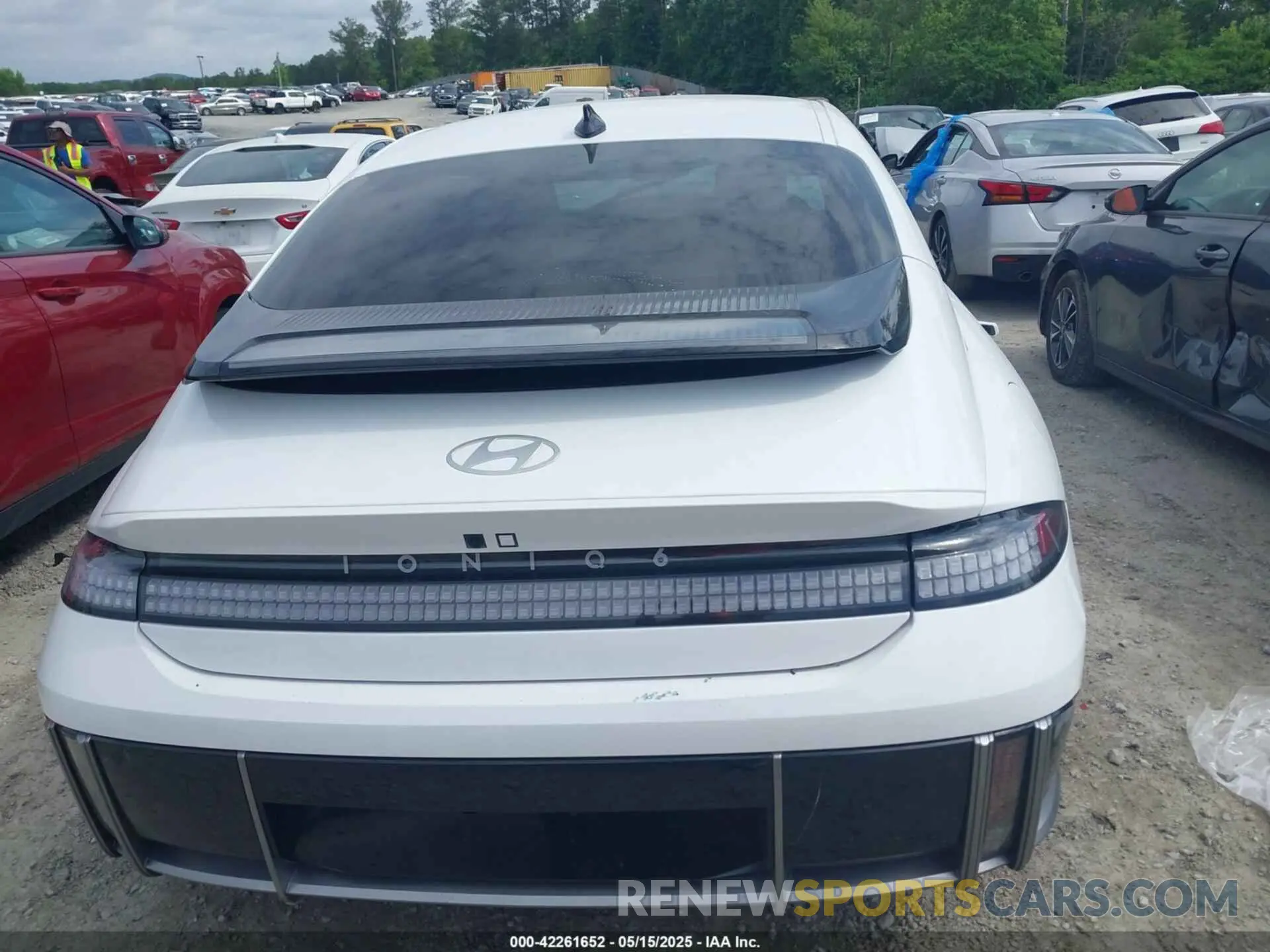 16 Photograph of a damaged car KMHM34AA2RA073669 HYUNDAI IONIQ 6 2024