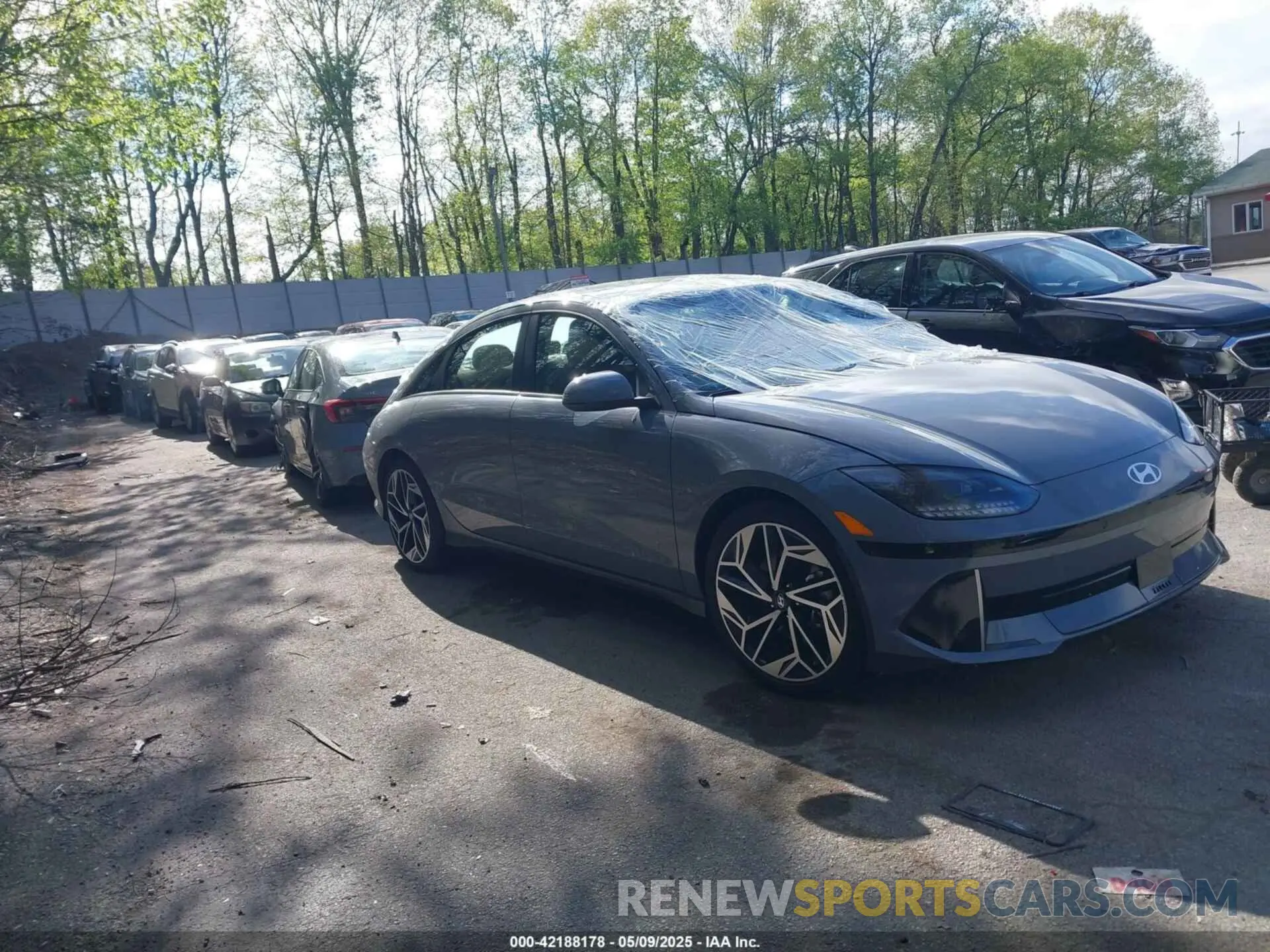 1 Photograph of a damaged car KMHM34AC0RA076572 HYUNDAI IONIQ 6 2024