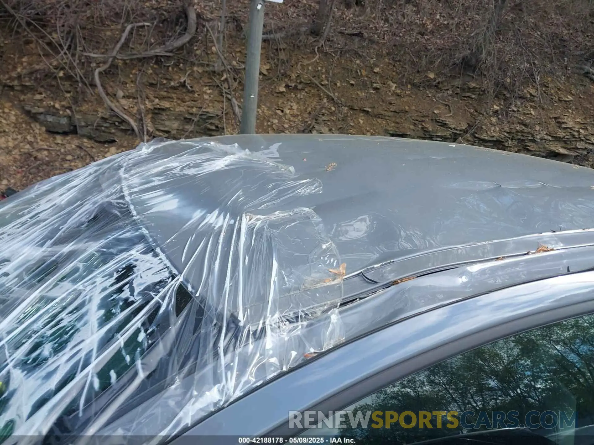 19 Photograph of a damaged car KMHM34AC0RA076572 HYUNDAI IONIQ 6 2024